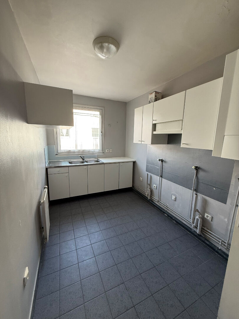 Appartement MONTIGNY LE BRETONNEUX (78180) 3 pièces 68.26 m²