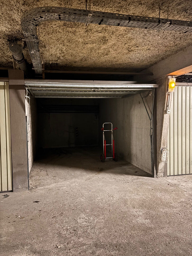 Parking / box RUNGIS (94150)