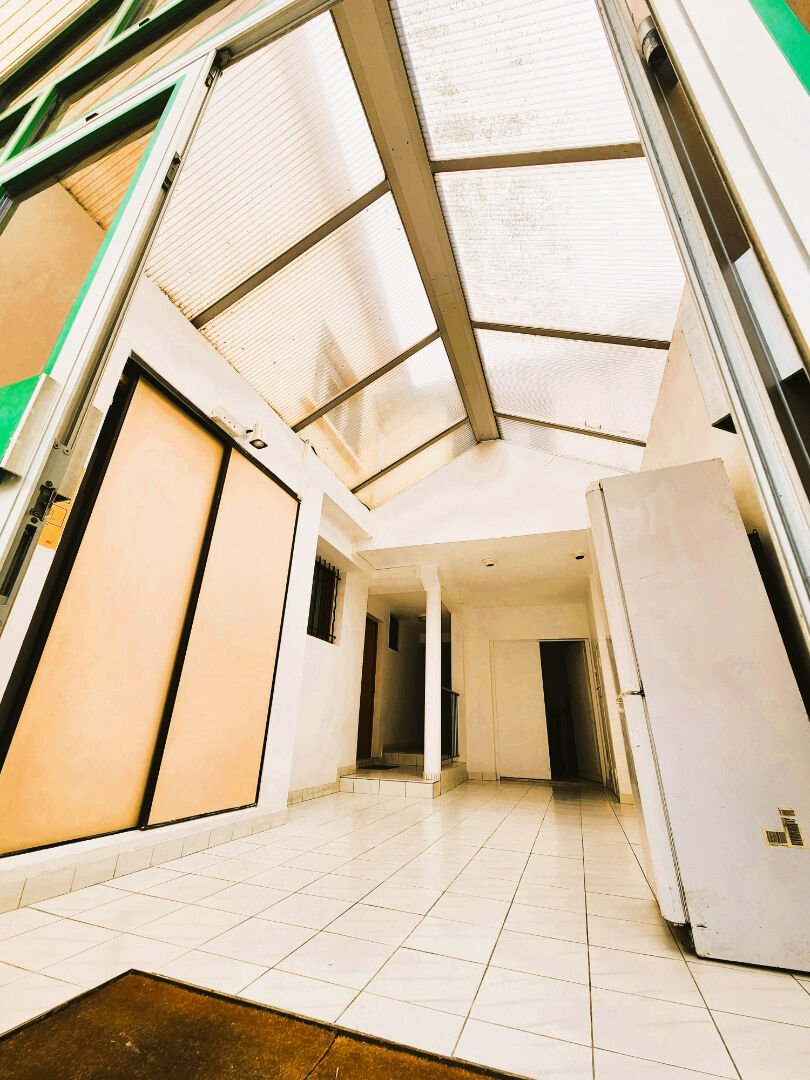 Immeuble SAULX LES CHARTREUX (91160) 11 pi&egrave;ces 300.00 m&sup2;
