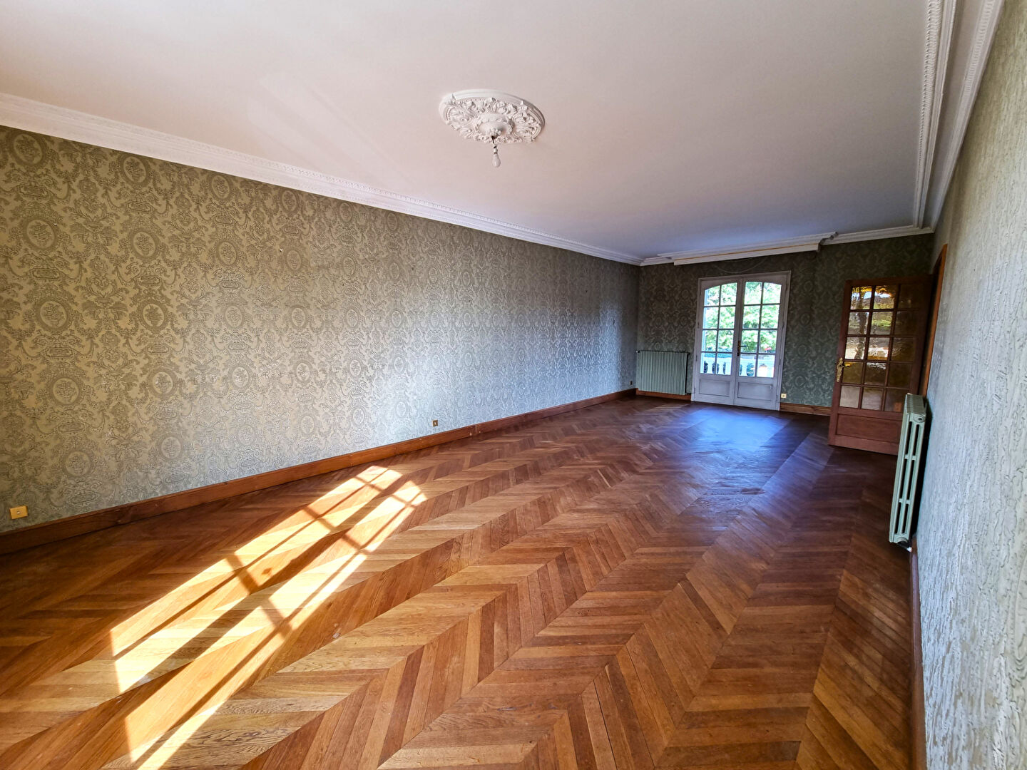 Maison SAINT SEBASTIEN SUR LOIRE (44230) 7 pi&egrave;ces 220.00 m&sup2;