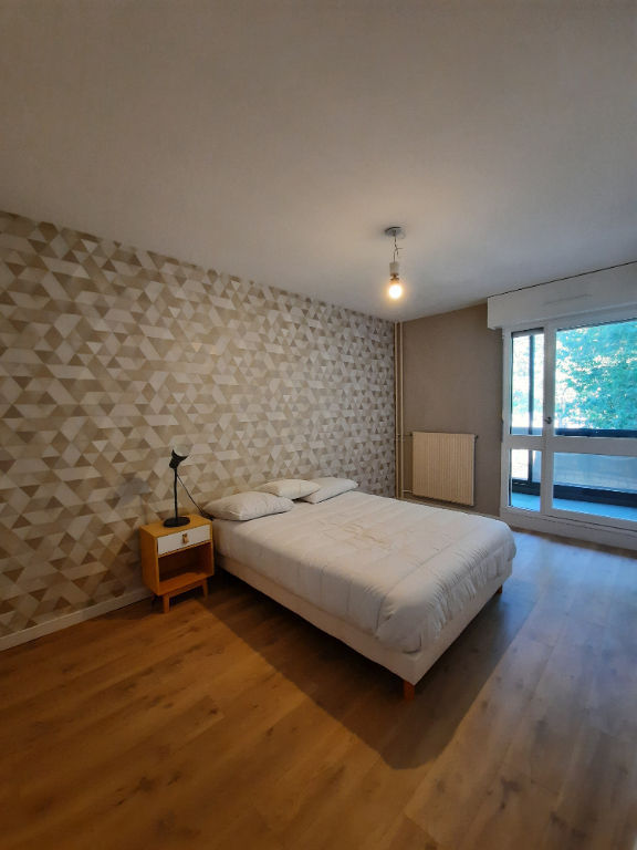 Chambre NANTES (44200) 1 pièce 107.00 m²