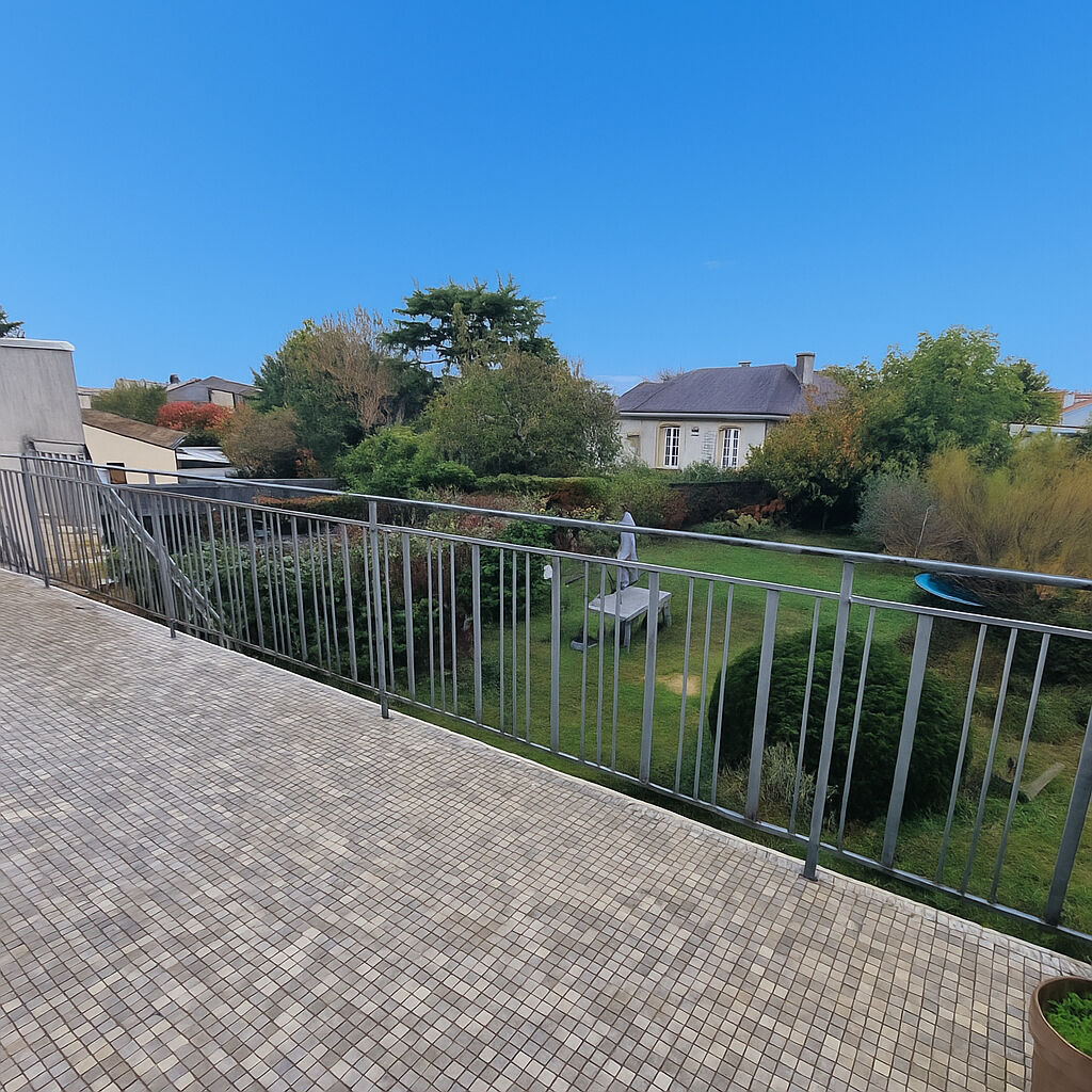 Maison SAINT SEBASTIEN SUR LOIRE (44230) 8 pièces 236.00 m²