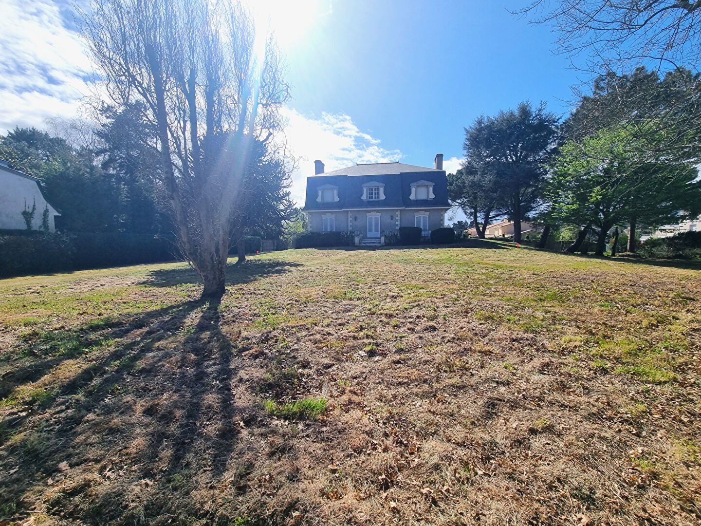 Maison SAINT SEBASTIEN SUR LOIRE (44230) 7 pi&egrave;ces 220.00 m&sup2;