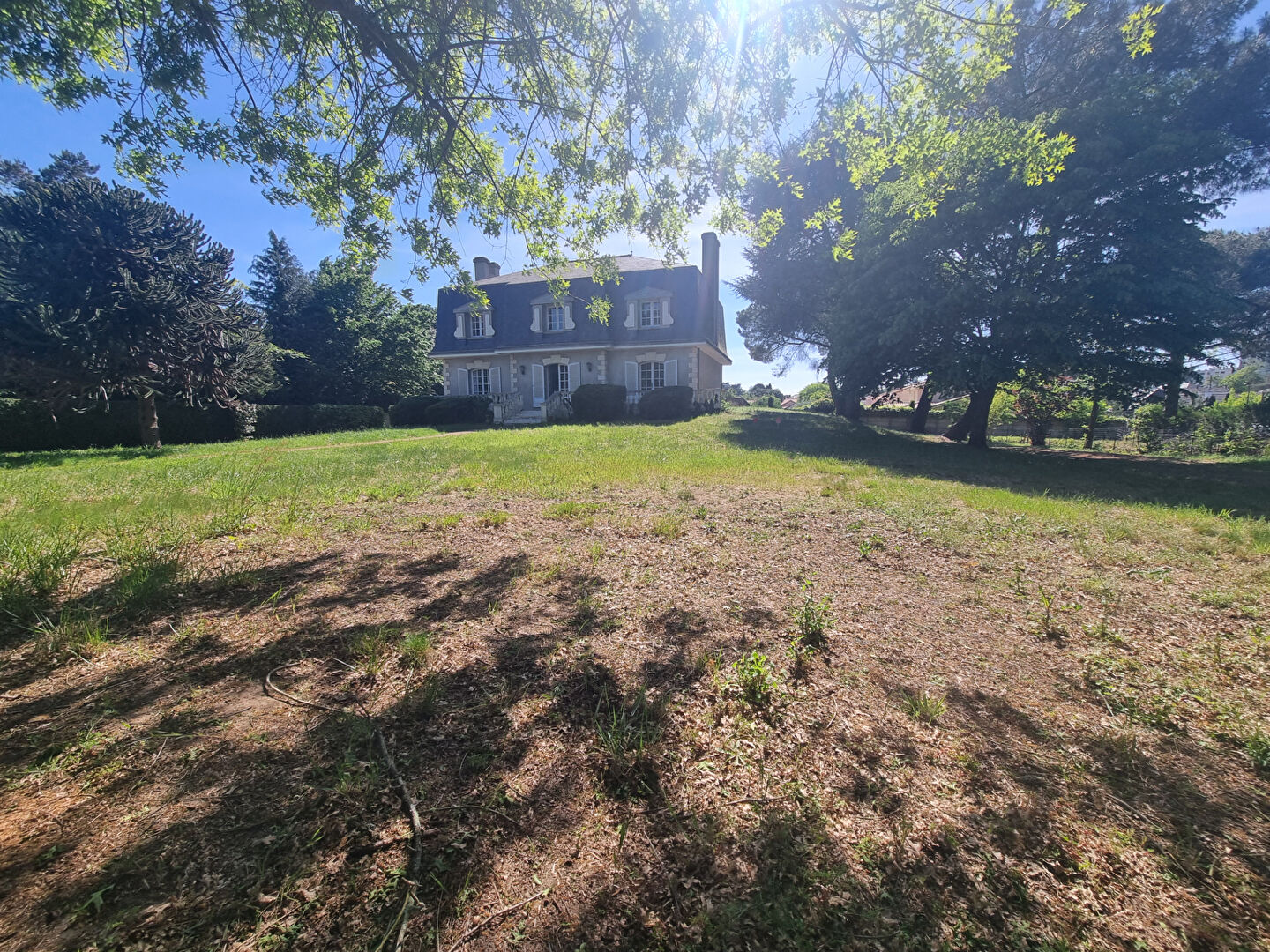 Maison SAINT SEBASTIEN SUR LOIRE (44230) 8 pi&egrave;ces 220.00 m&sup2;