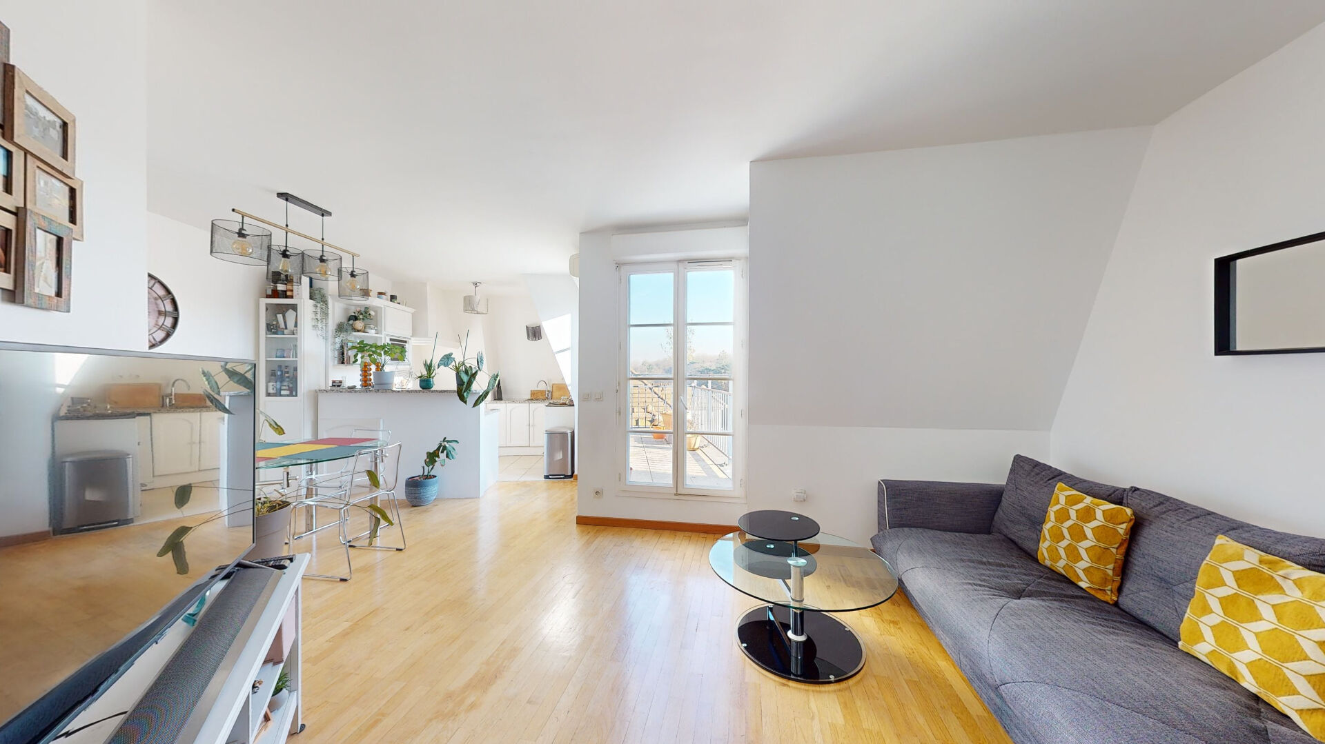 à 5 km de Issy-les-Moulineaux 1 203 € / mois cc Appartement 2 pièces , 1 chambre 45.69 m² Avec balcon Voir le bien