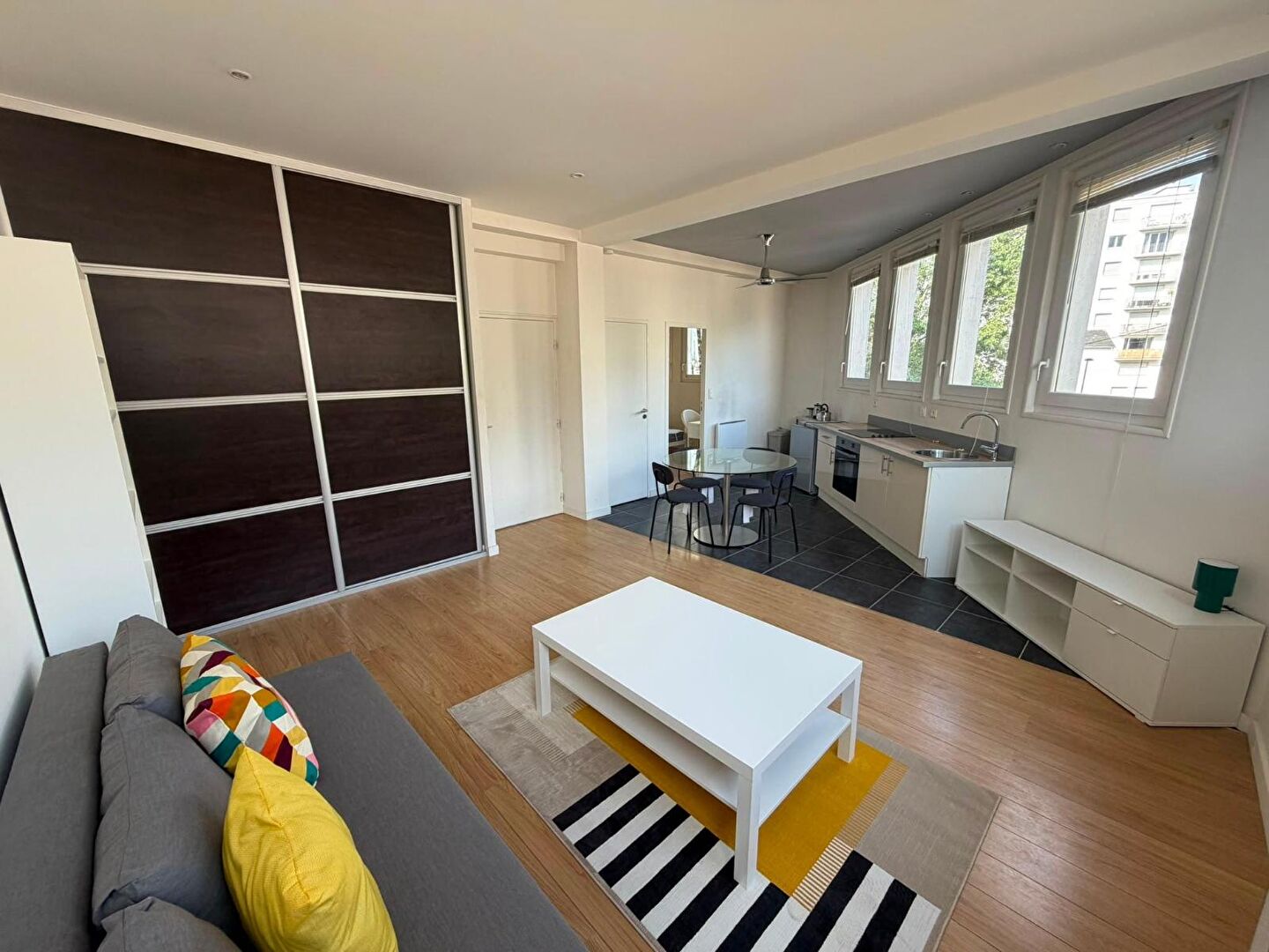 Appartement NANTES (44000) 2 pi&egrave;ces 42.80 m&sup2;
