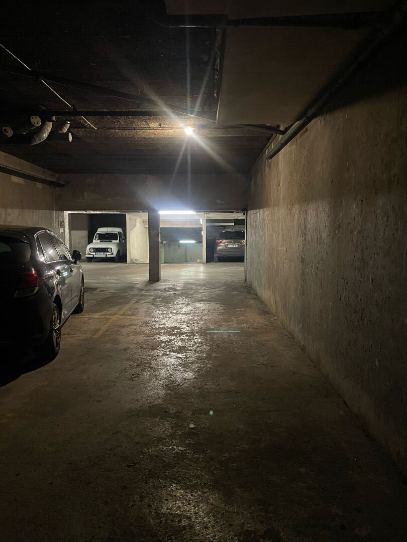Parking / box LE KREMLIN BICETRE (94270) 23.00 m²