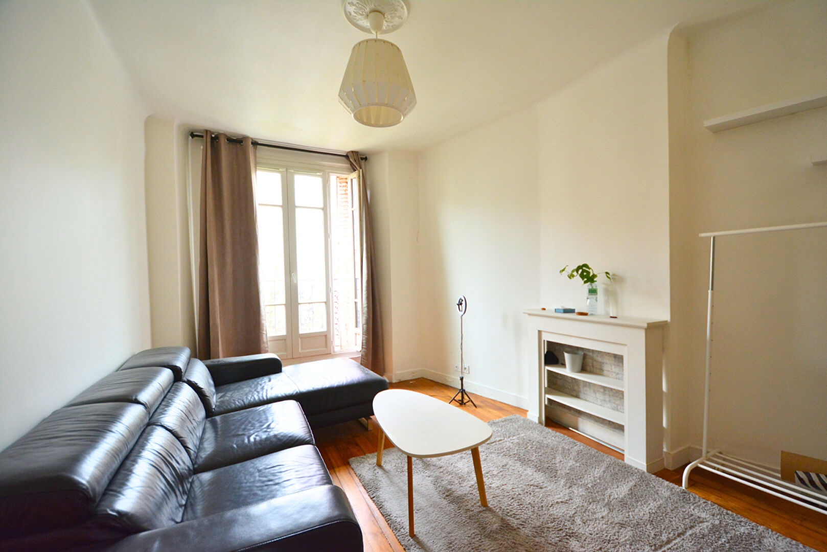Le Kremlin-Bicêtre (94) 330 000 € Appartement 3 pièces , 2 chambres 53.12 m² Voir le bien