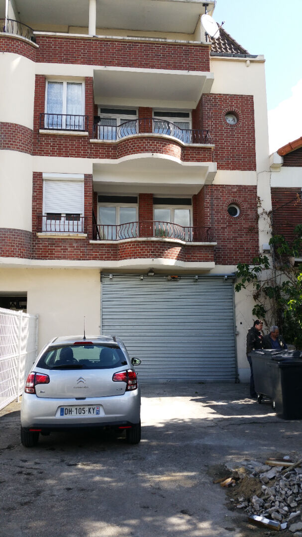 à 6 km de Paris 02 2 000 € / mois cc Local commercial 2 pièces 137.00 m² Voir le bien