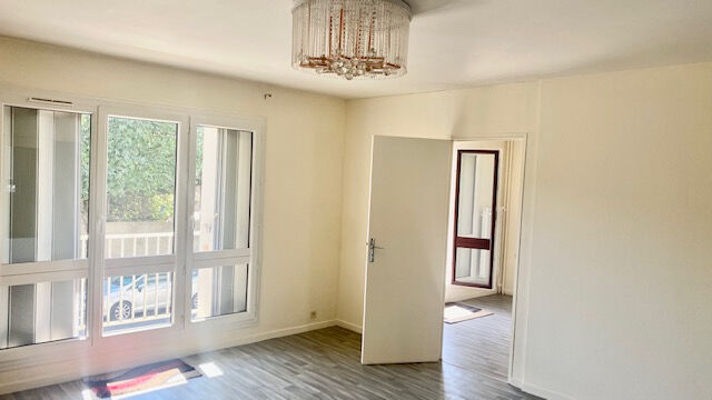 Appartement LE BLANC MESNIL (93150) 4 pièces 84.61 m²