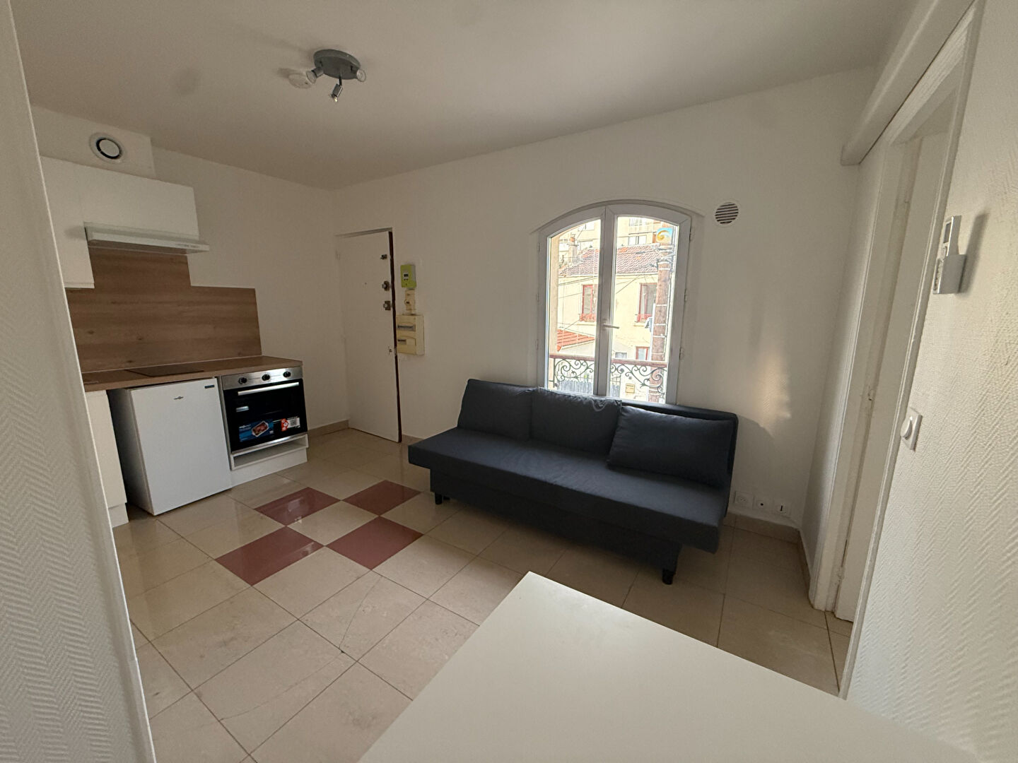 Appartement AUBERVILLIERS (93300) 2 pi&egrave;ces 26.20 m&sup2;