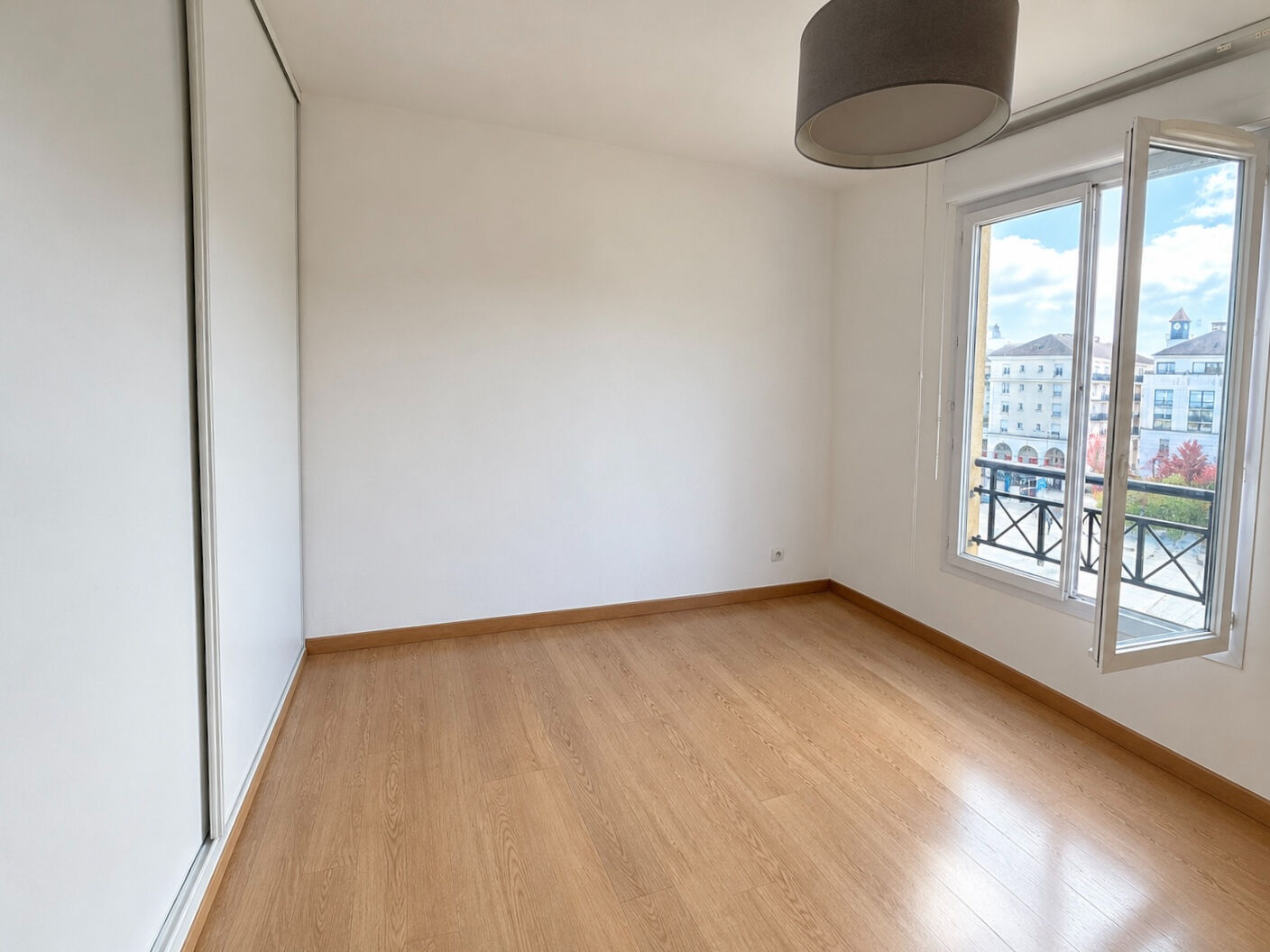 Appartement BUSSY SAINT GEORGES (77600) 2 pi&egrave;ces 44.15 m&sup2;