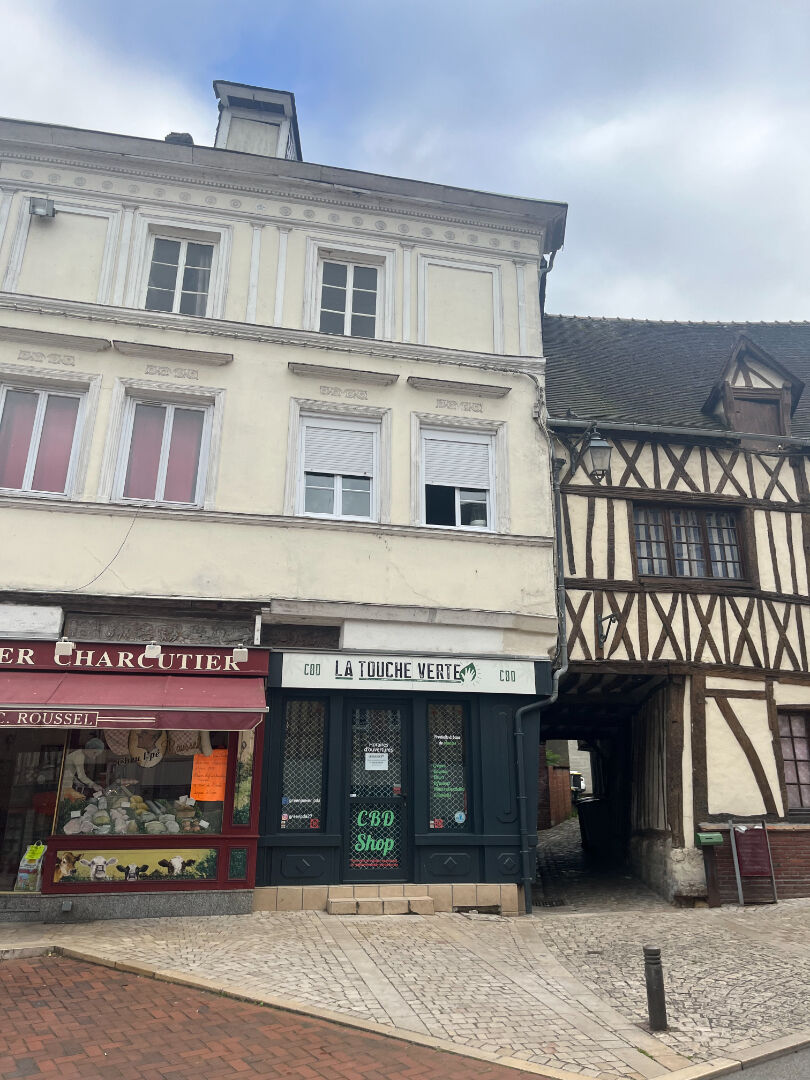 Immeuble PONT DE L ARCHE (27340) 80.87 m²