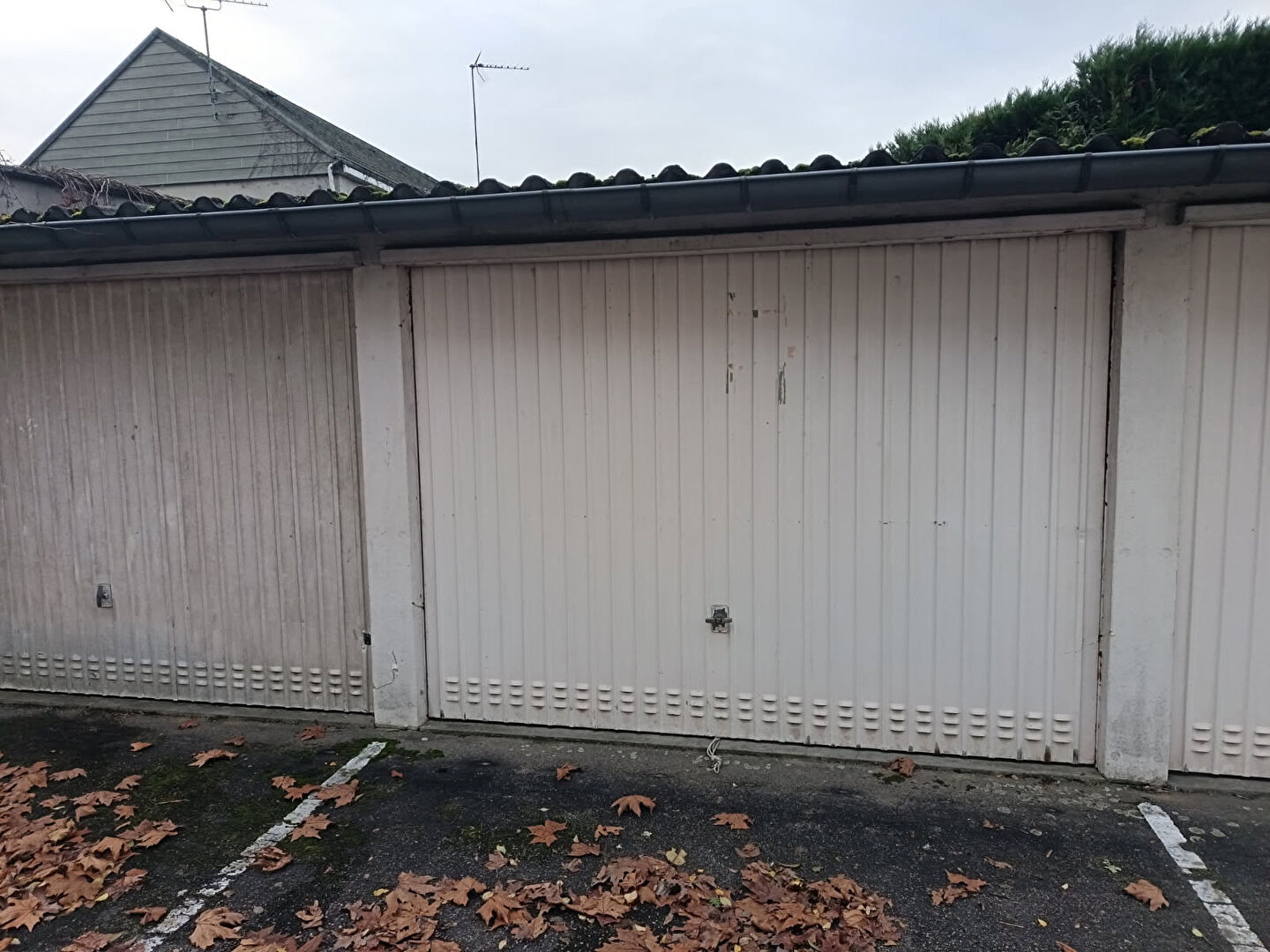 Parking / box LOUVIERS (27400) 17.50 m&sup2;