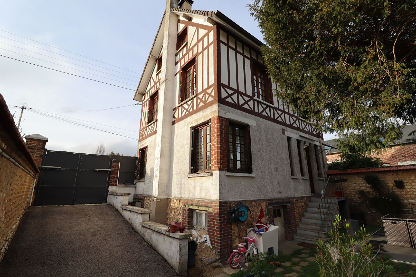 Maison de ville LOUVIERS (27400) 7 pi&egrave;ces 110.00 m&sup2;