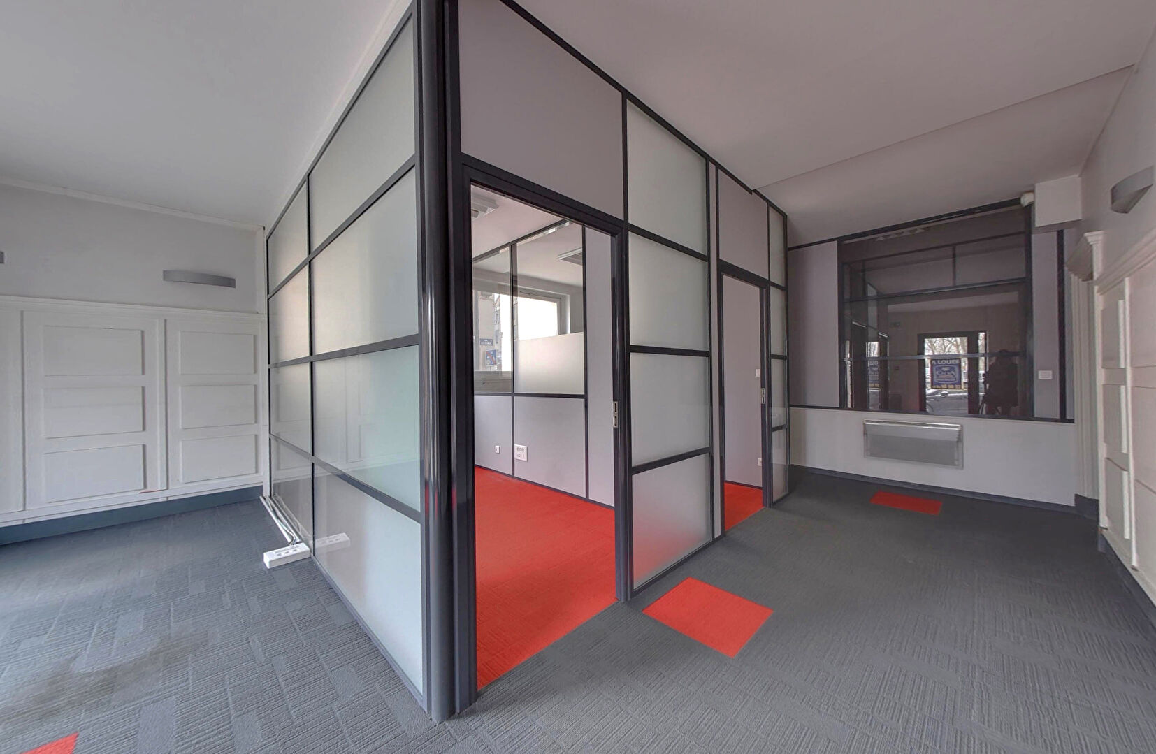 Bureaux MACON (71000) 15 pièces 320.00 m²