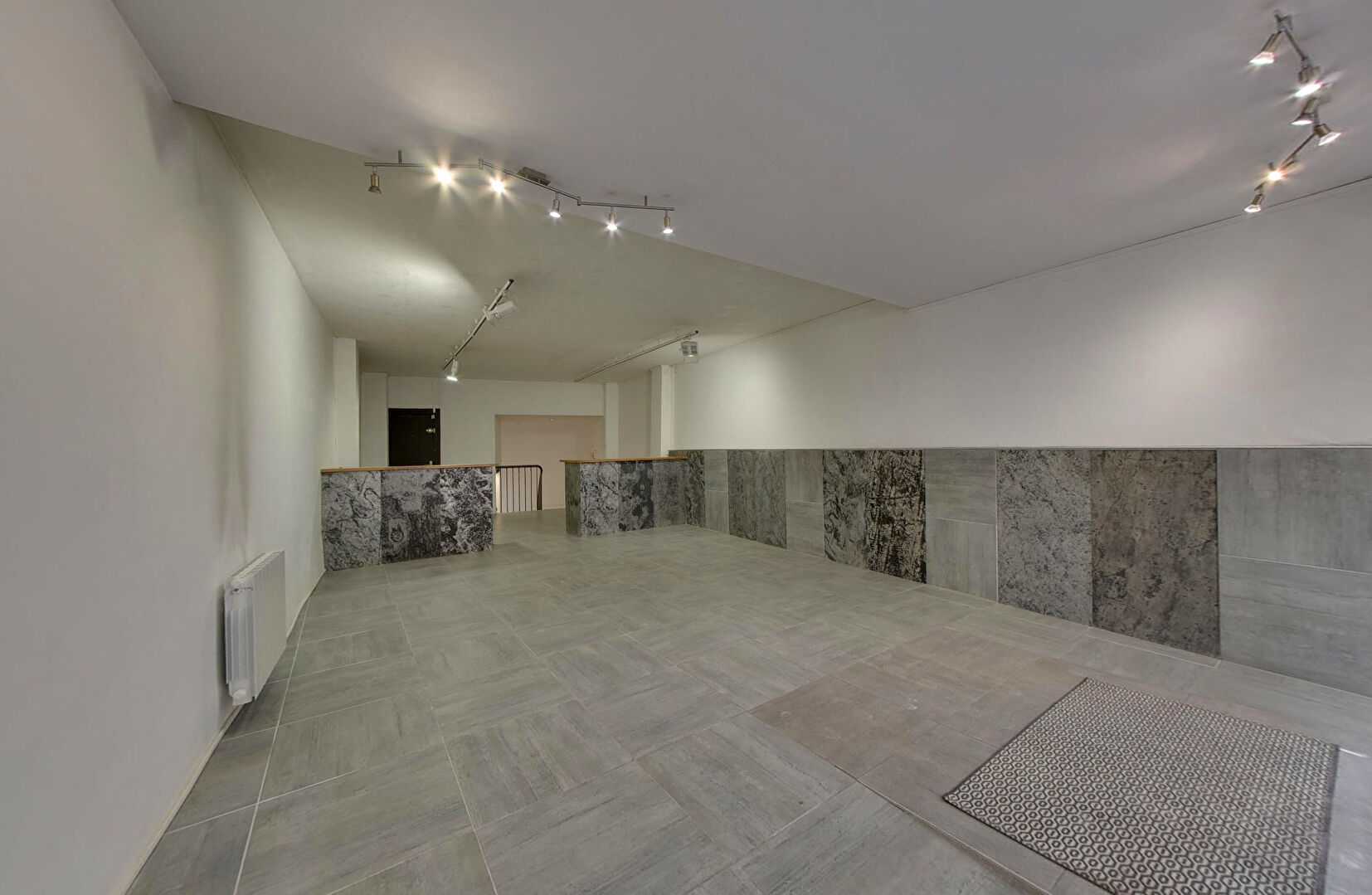 Local commercial MACON (71000) 3 pi&egrave;ces 62.66 m&sup2;