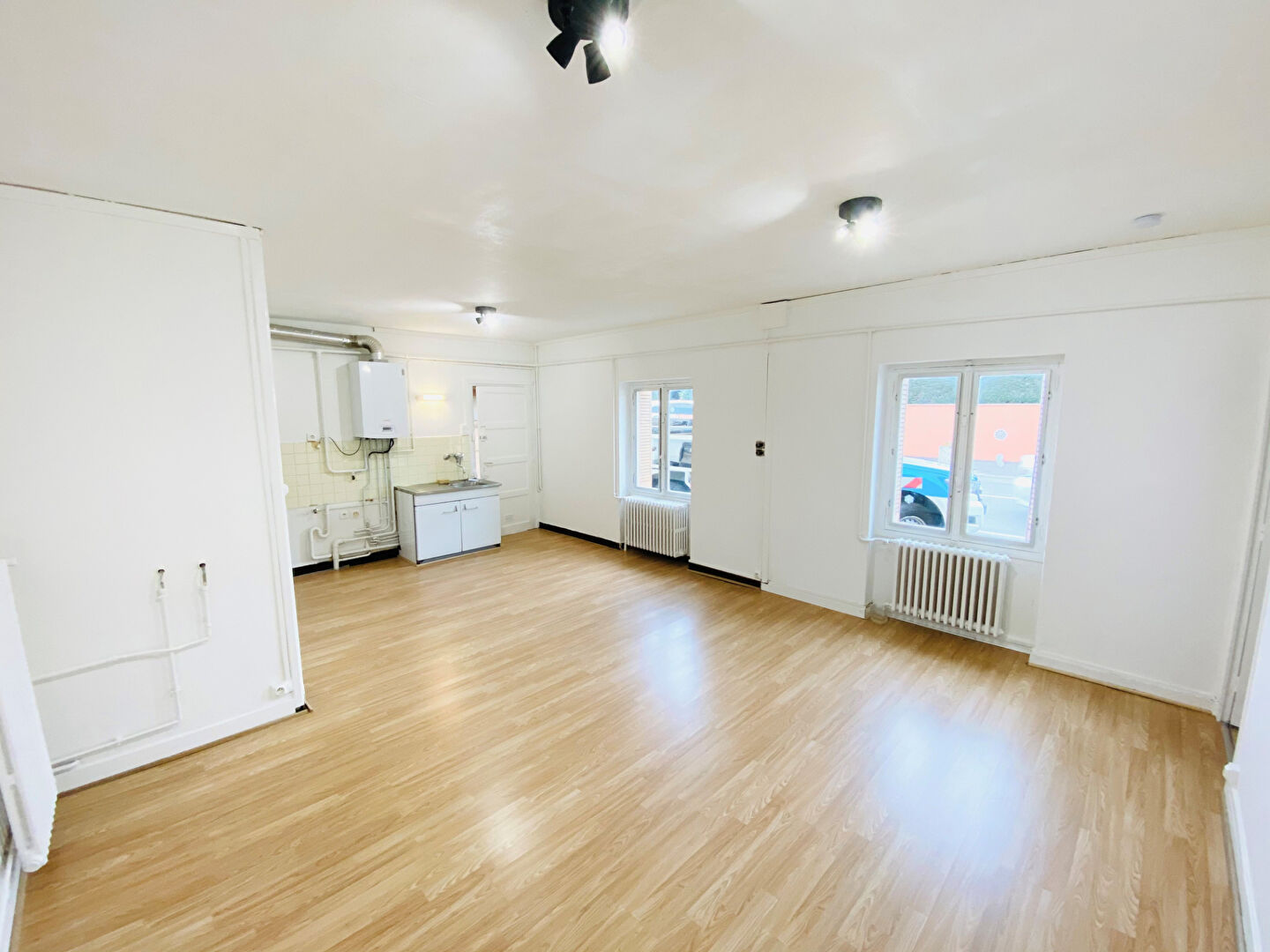 Immeuble VARENNES LES MACON (71000) 312.00 m&sup2;