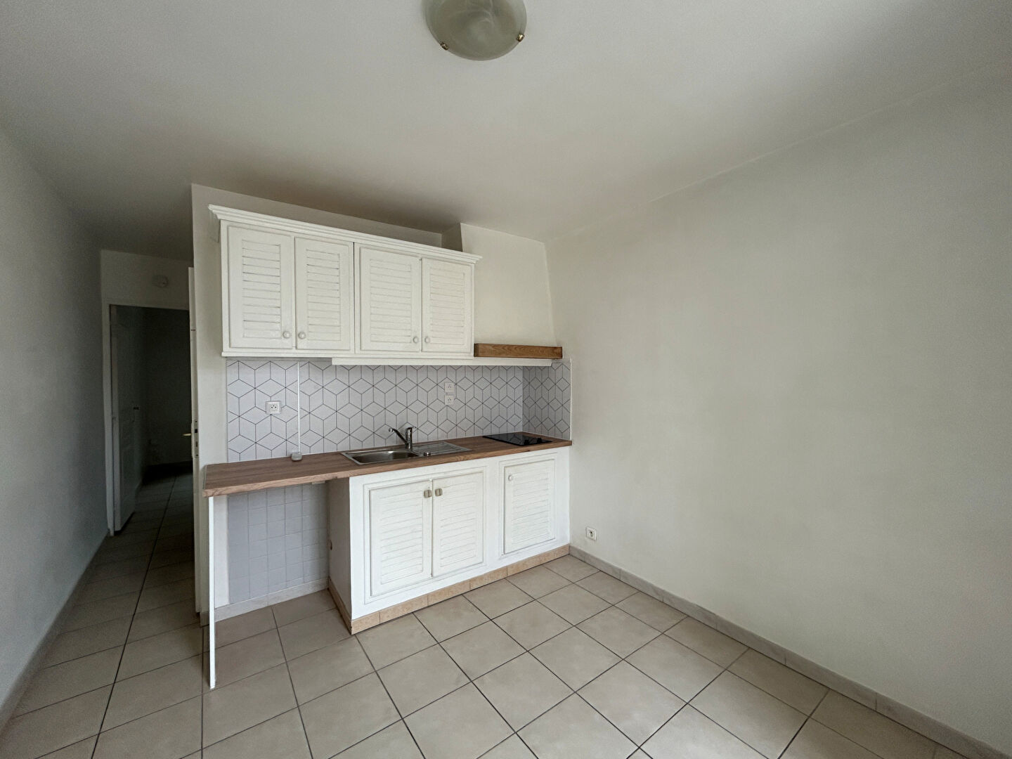 Appartement NIMES (30000) 2 pièces 25.40 m²