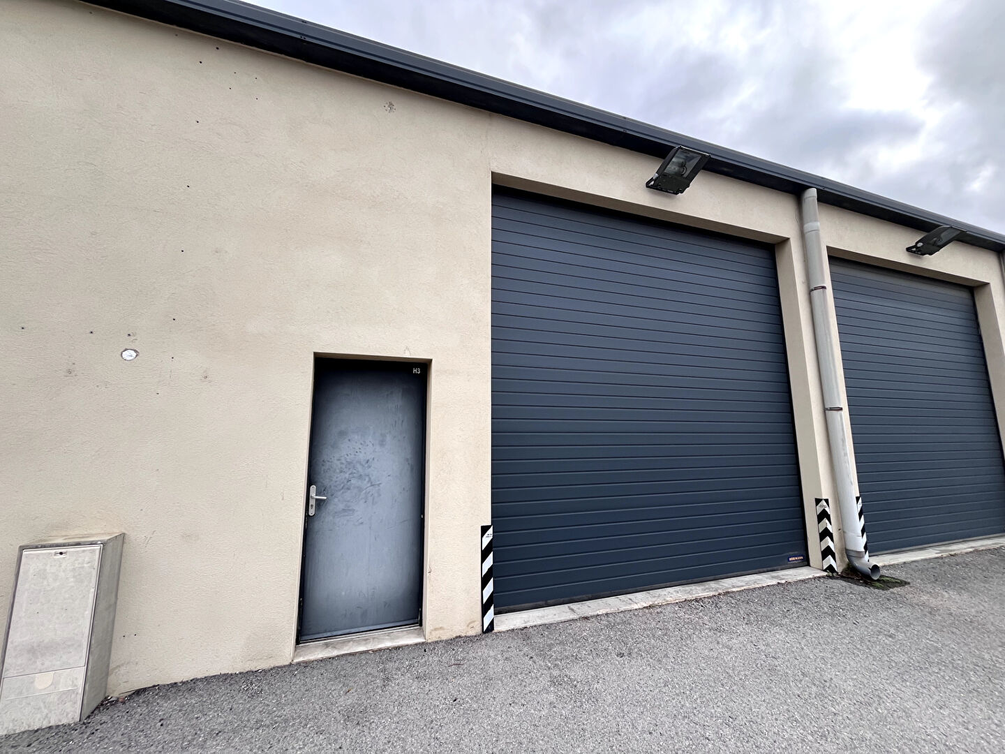 Local commercial MARGUERITTES (30320) 1 pièce 150.00 m²