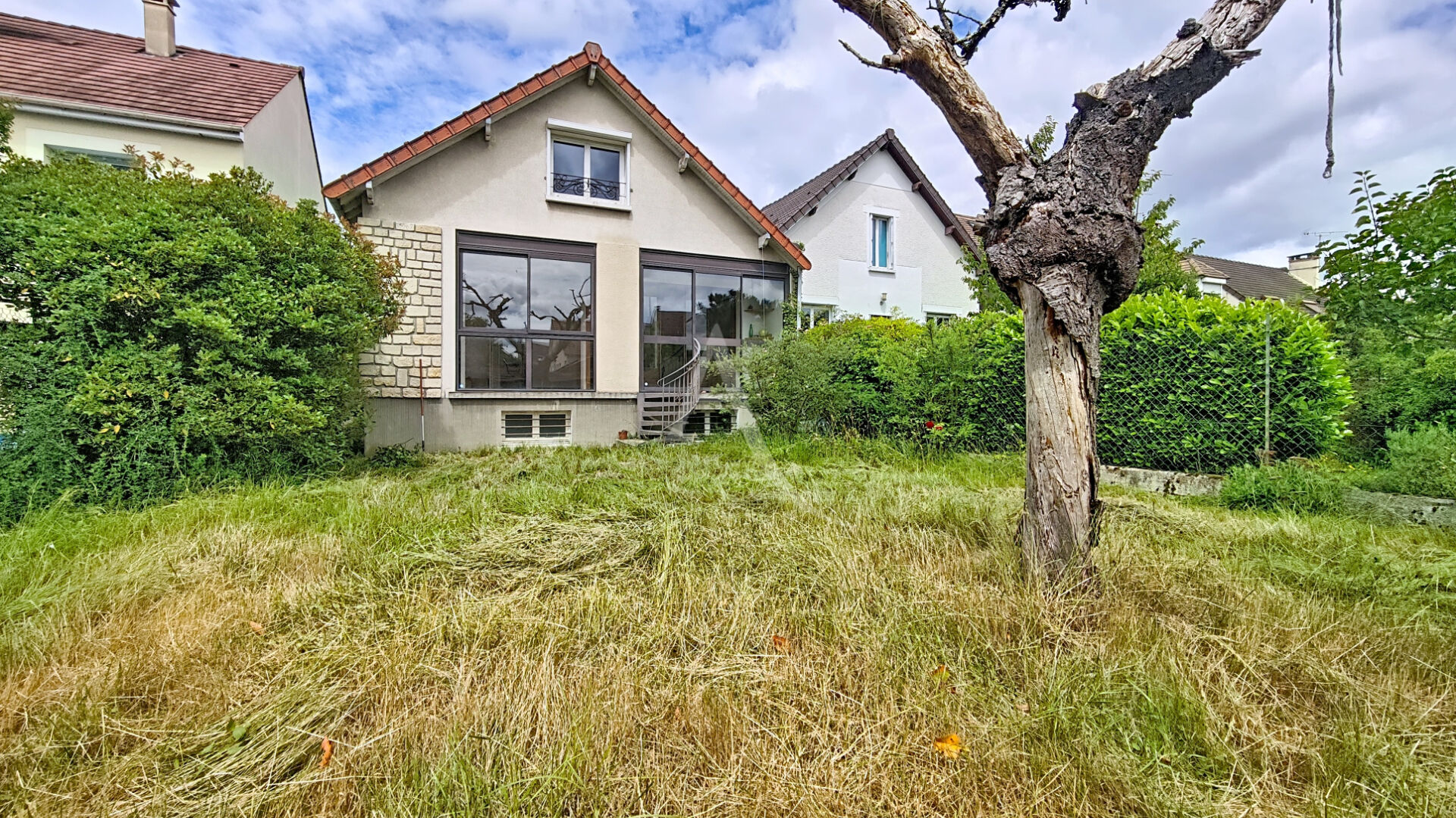 à 5 km de Châtenay-Malabry 479 900 € Maison 6 pièces , 4 chambres 138.00 m² Avec jardin Voir le bien