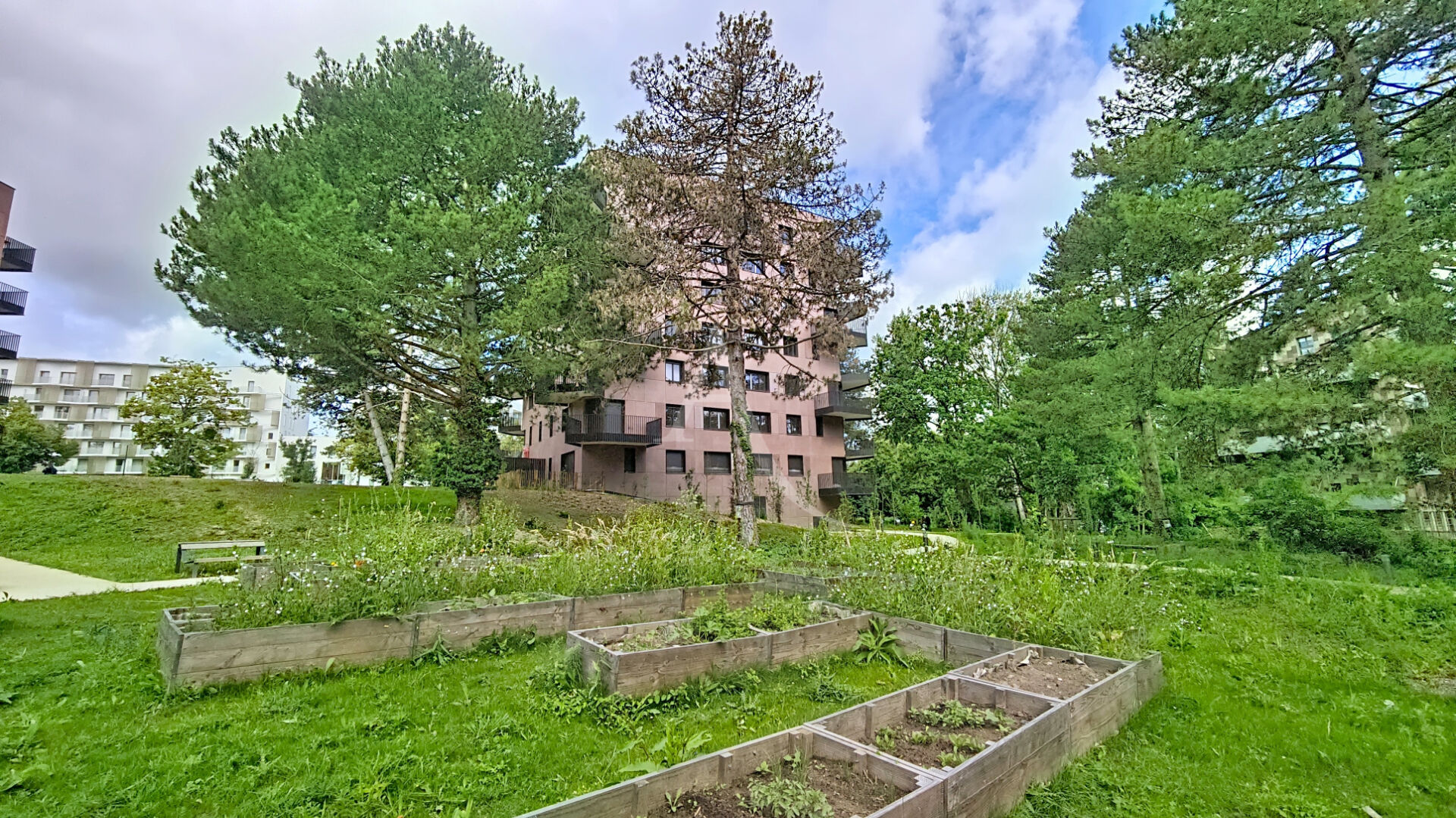à 2 km de Verrières-le-Buisson Exclusif 312 700 € Appartement 2 pièces , 1 chambre 44.87 m² Avec balcon Voir le bien