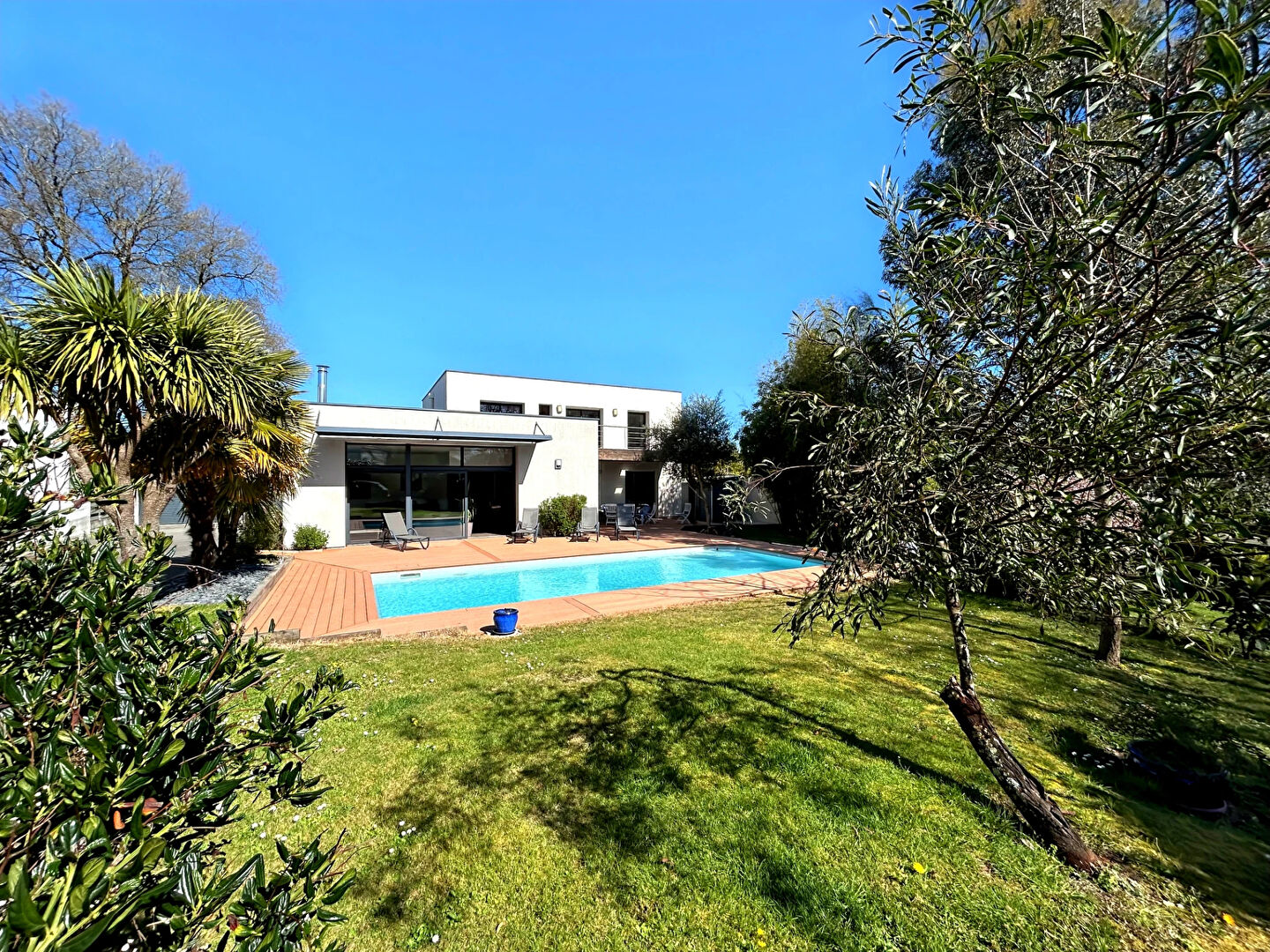 Maison ORVAULT (44700) 7 pi&egrave;ces 215.00 m&sup2;