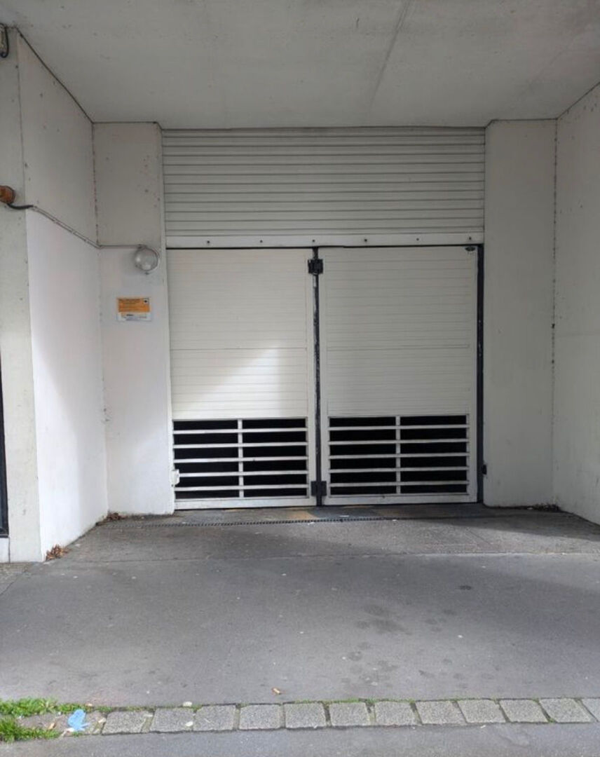 Parking / box NANTES (44000) 12.00 m&sup2;