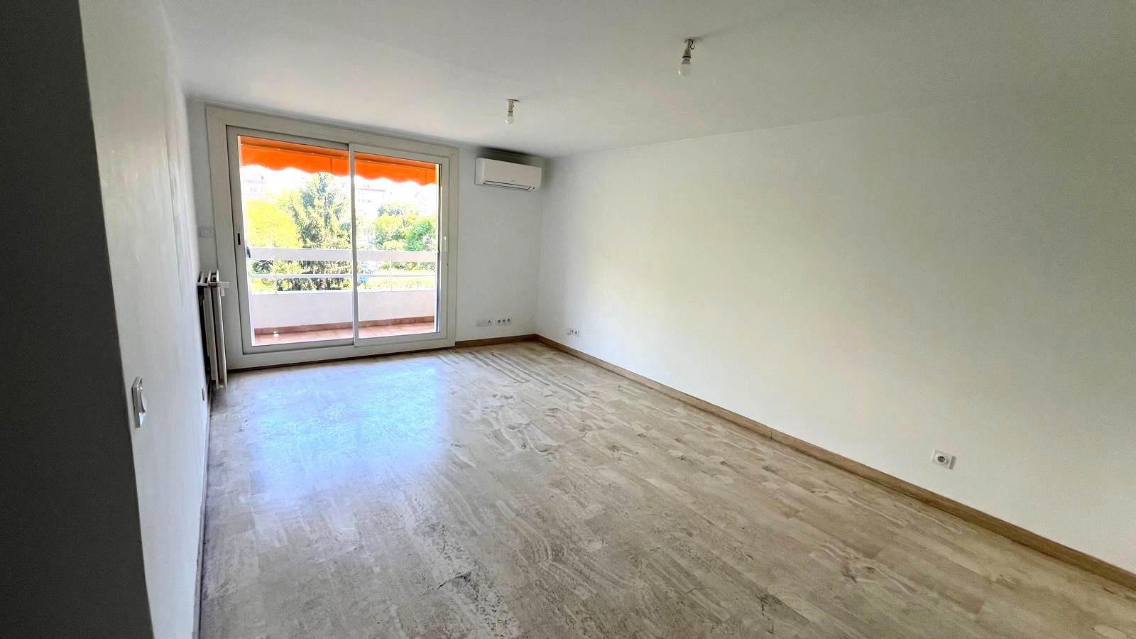 Appartement NICE (06200) 4 pièces 74.45 m²
