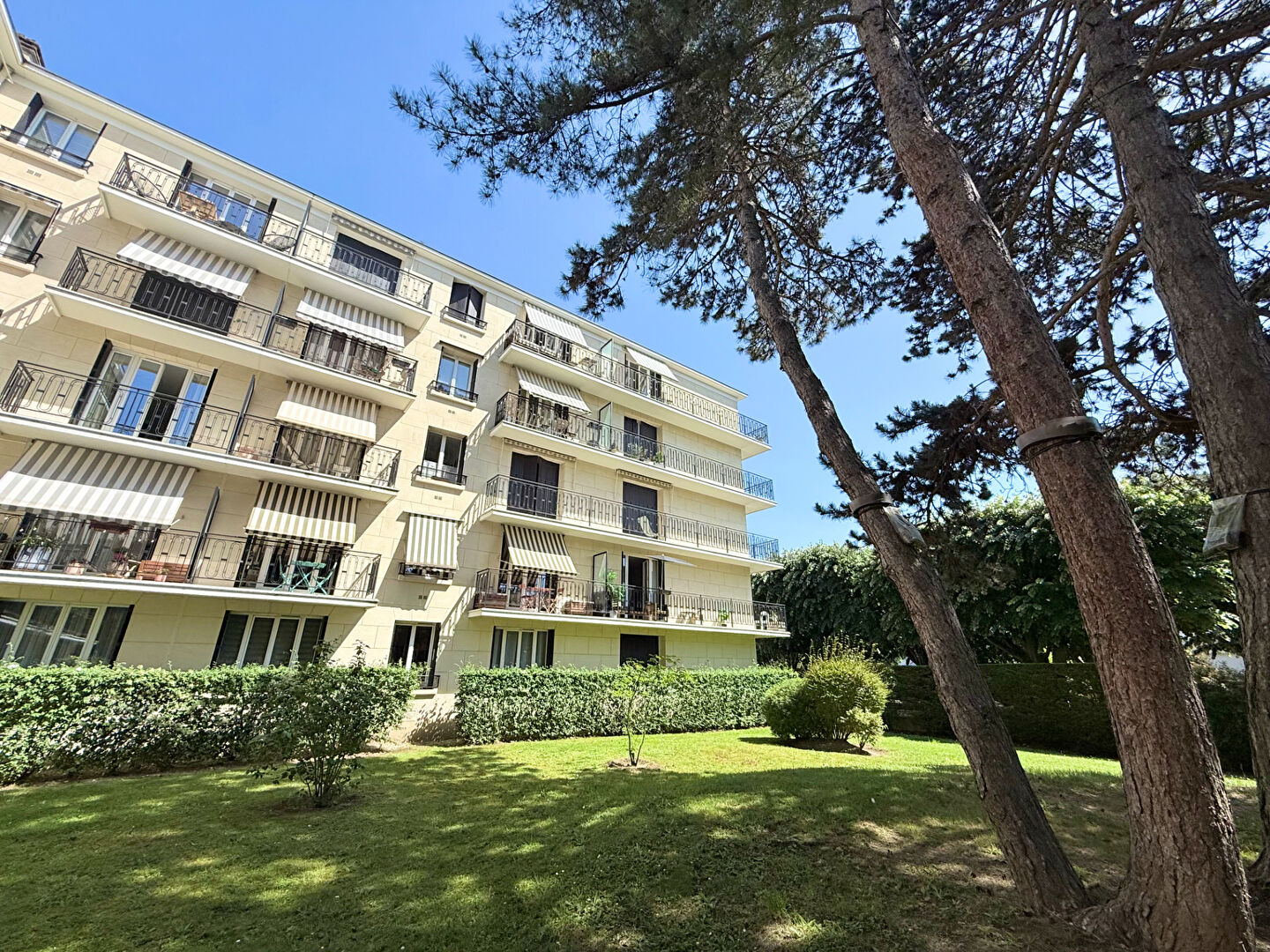 Le Perreux-sur-Marne (94) 350 000 € Appartement 3 pièces , 2 chambres 68.08 m² Voir le bien