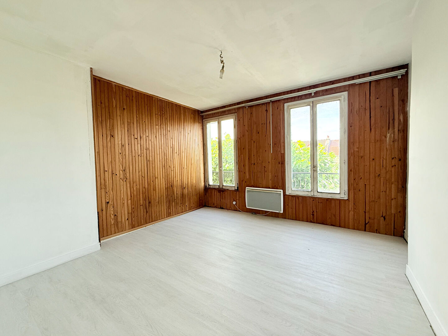 Le Perreux-sur-Marne (94) 159 000 € Appartement 2 pièces , 1 chambre 31.05 m² Avec jardin Voir le bien