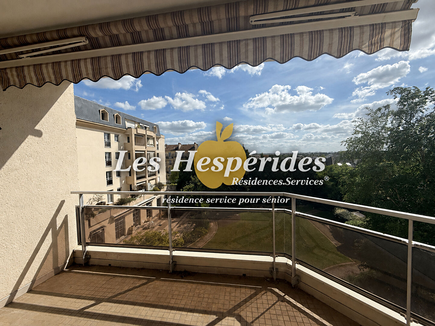 Nogent-sur-Marne (94) 130 000 € Appartement 3 pièces , 2 chambres 75.52 m² Avec terrassegarage/box Voir le bien