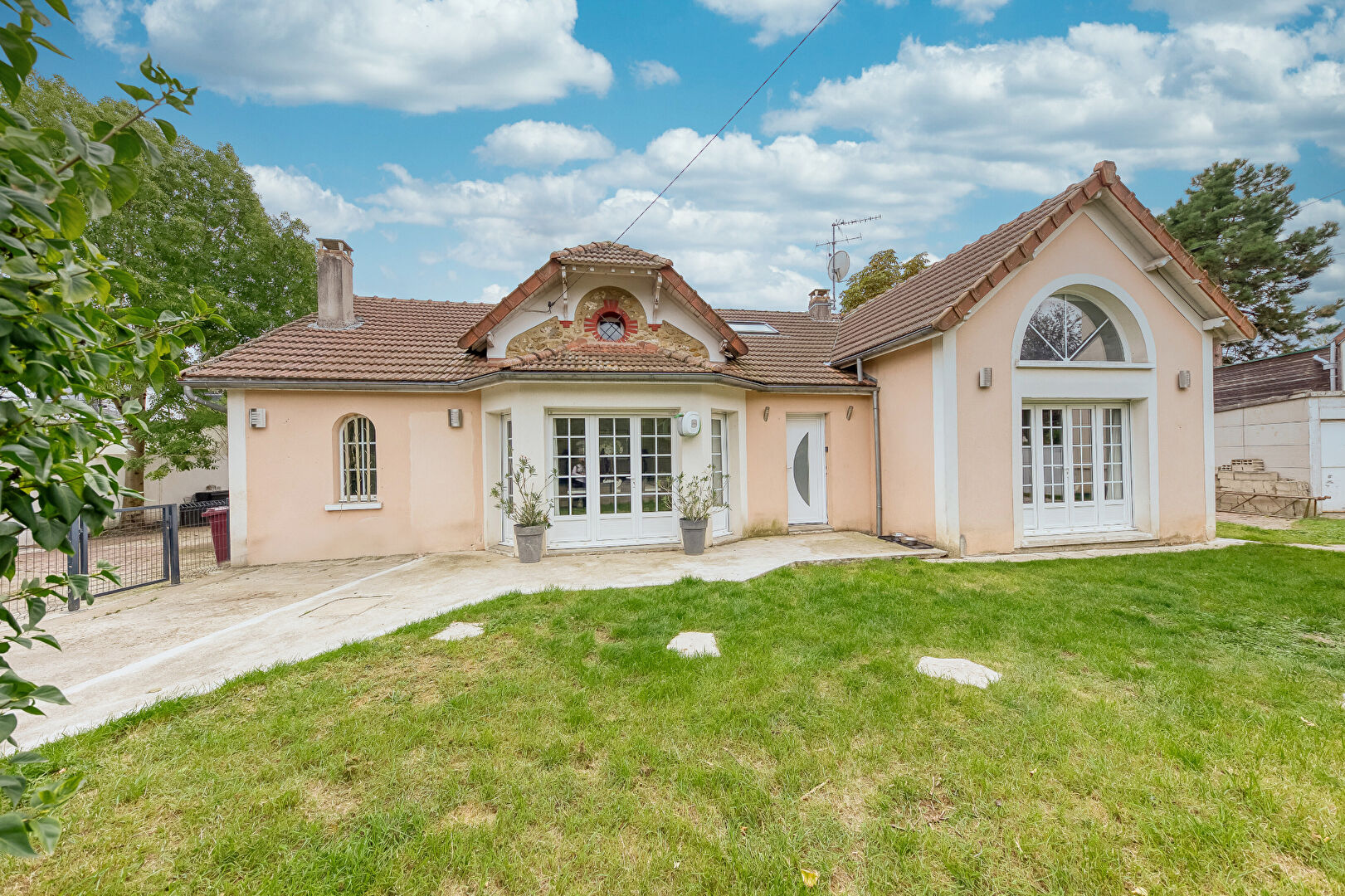 Maison VAIRES SUR MARNE (77360) 6 pièces 164.00 m²