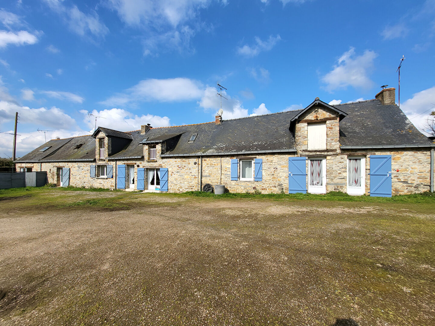 Maison DERVAL (44590) 20 pièces 360.00 m²