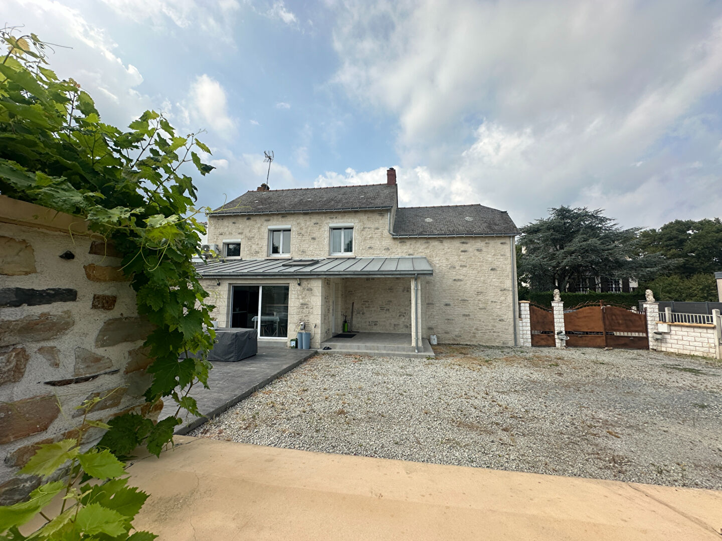 Maison CHATEAUBRIANT (44110) 8 pièces 140.00 m²