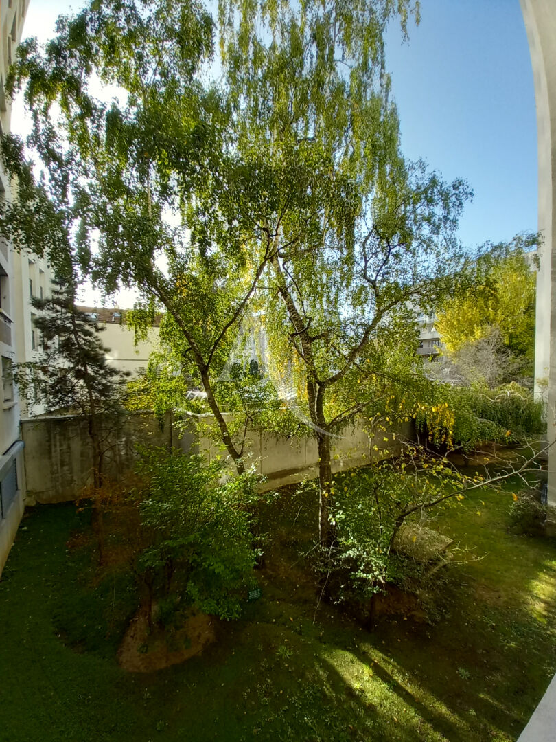 Appartement PARIS (75019) 3 pièces 75.00 m²