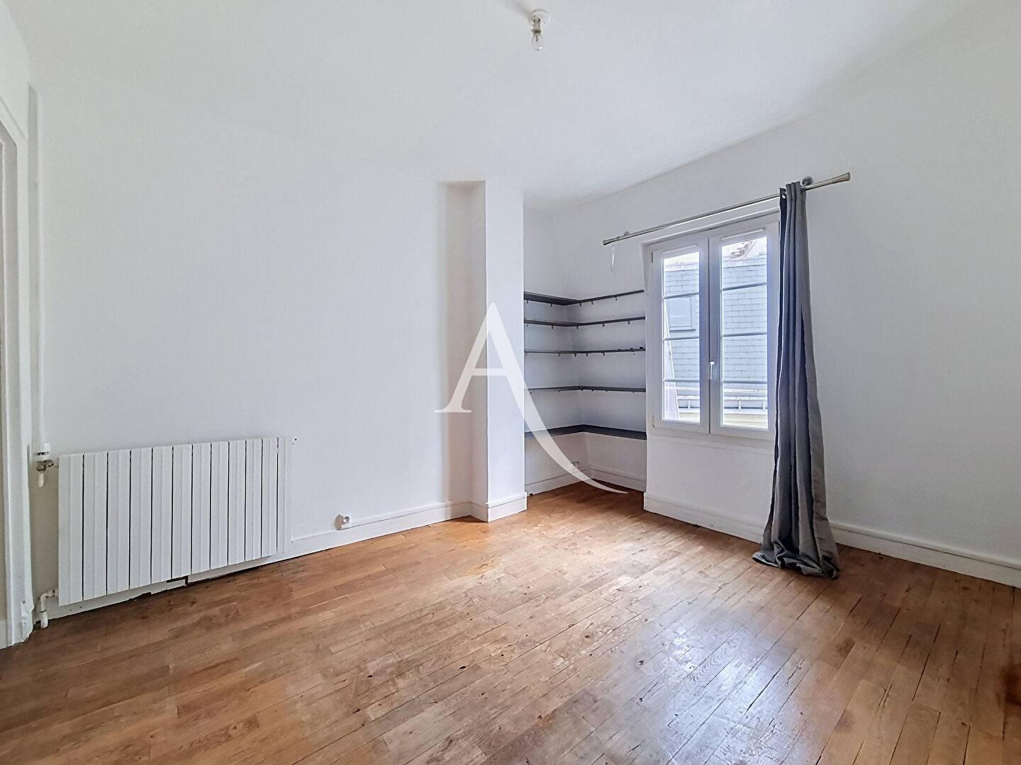 Paris 11 (75) Exclusif 399 000 € Appartement 2 pièces , 1 chambre 40.00 m² Voir le bien