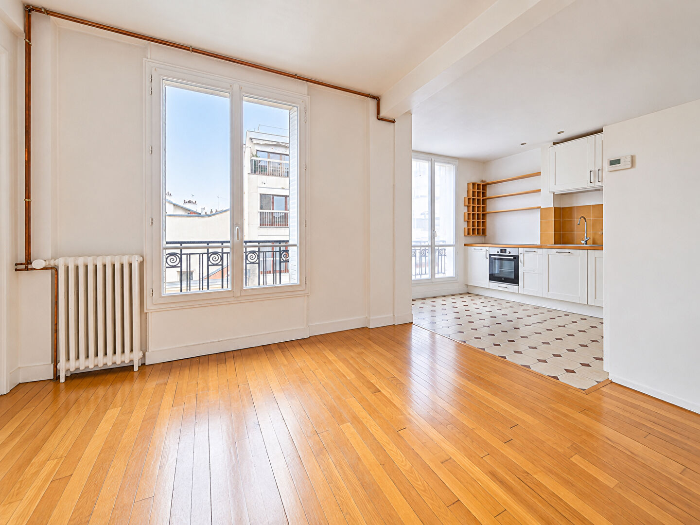 Appartement PARIS (75011) 2 pi&egrave;ces 44.00 m&sup2;