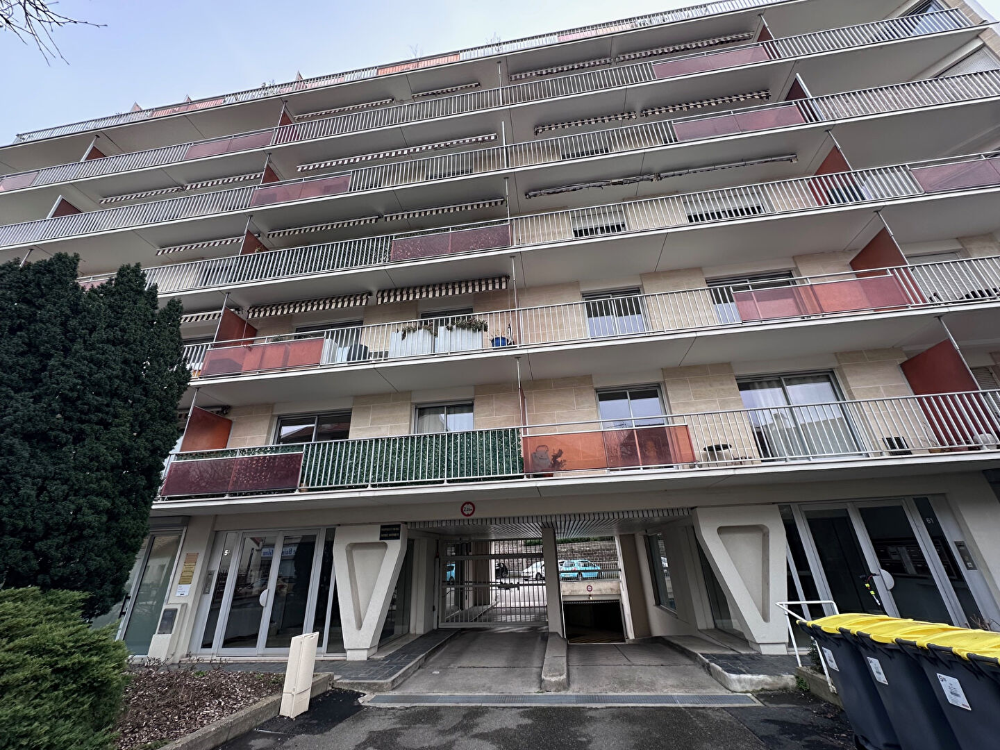 Parking / box POISSY (78300) 12.00 m&sup2;