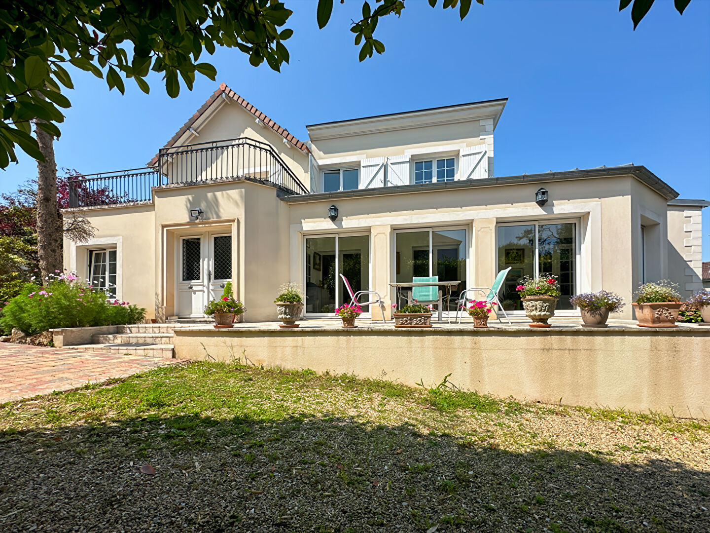 Maison Poissy (78300) 8 pièces 250.00 m²