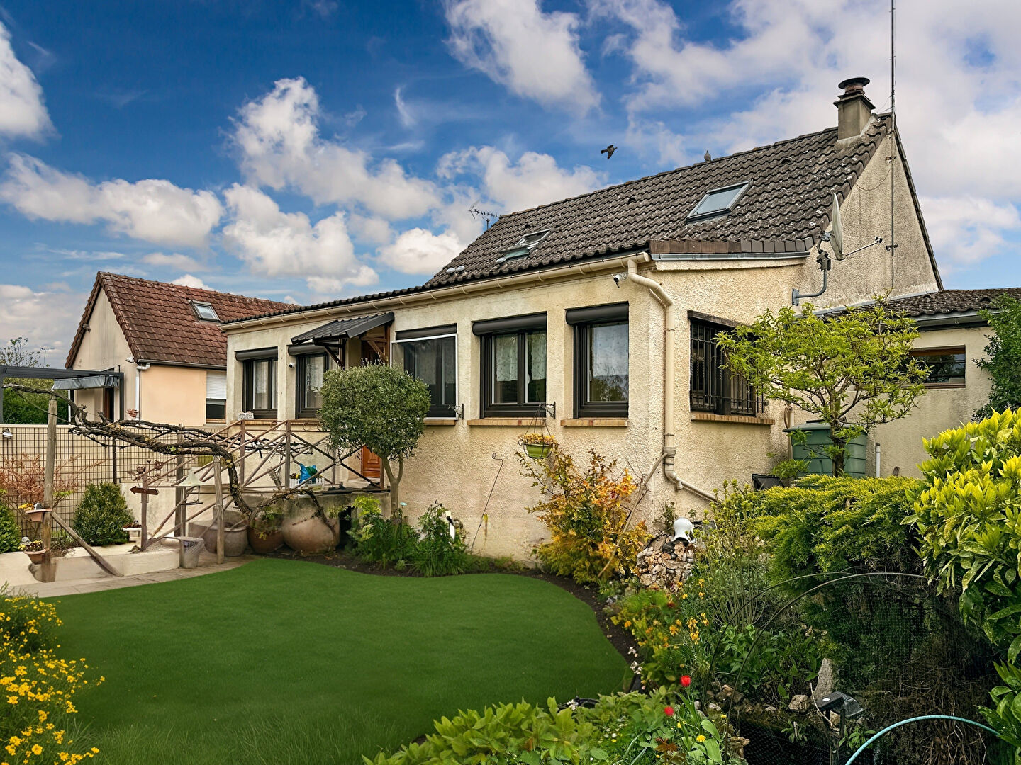 Maison LES MUREAUX (78130) 6 pièces 107.00 m²