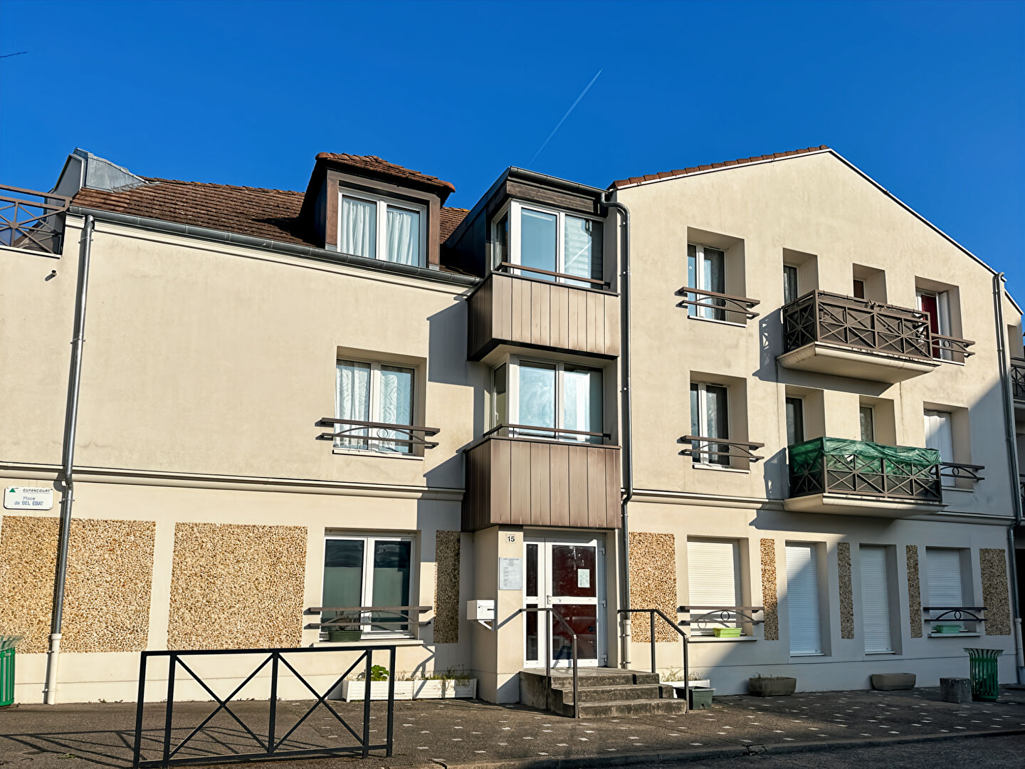 Local d'activité GUYANCOURT (78280) 2 pièces 46.00 m²