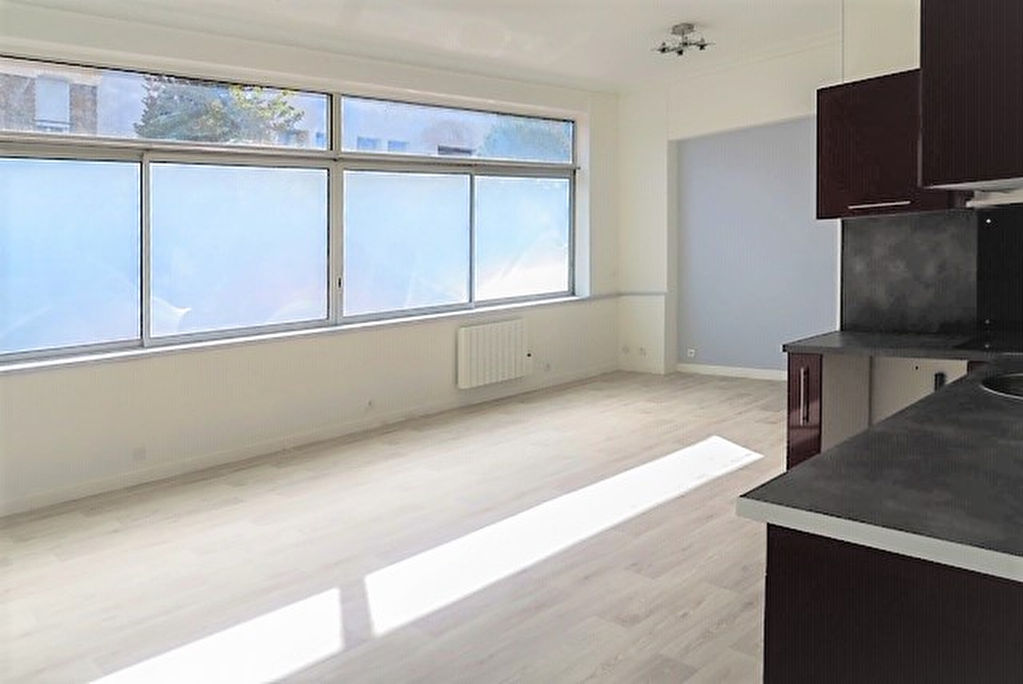 à 7 km de Louveciennes 1 127 € / mois cc Appartement 2 pièces , 1 chambre 50.36 m² Voir le bien