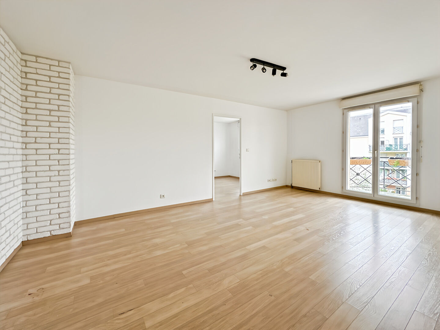 Verneuil-sur-Seine (78) 856 € / mois cc Appartement 2 pièces , 1 chambre 41.00 m² Avec garage/box Voir le bien