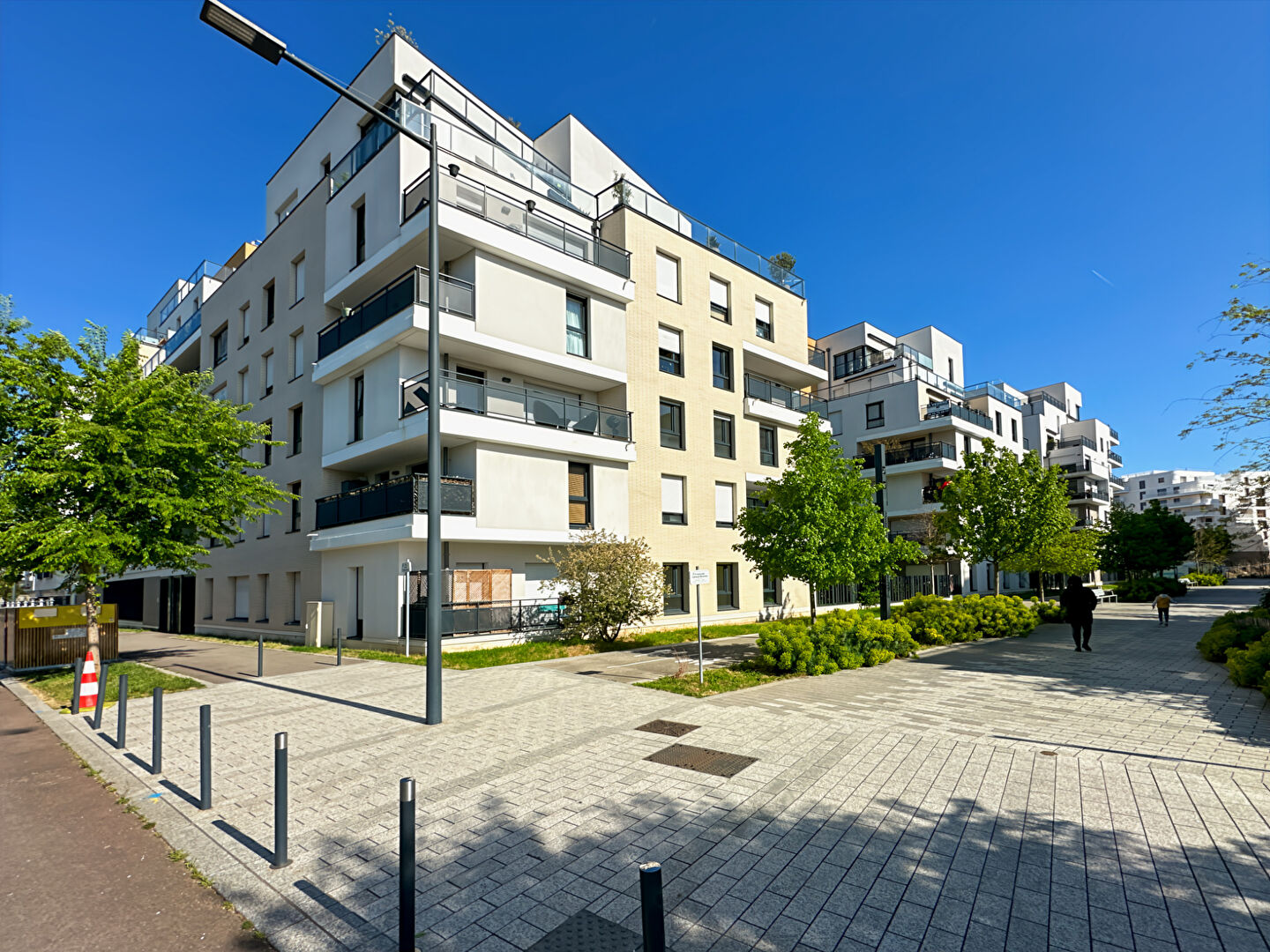 Poissy (78) 275 000 € Appartement 3 pièces , 2 chambres 63.00 m² Avec jardin