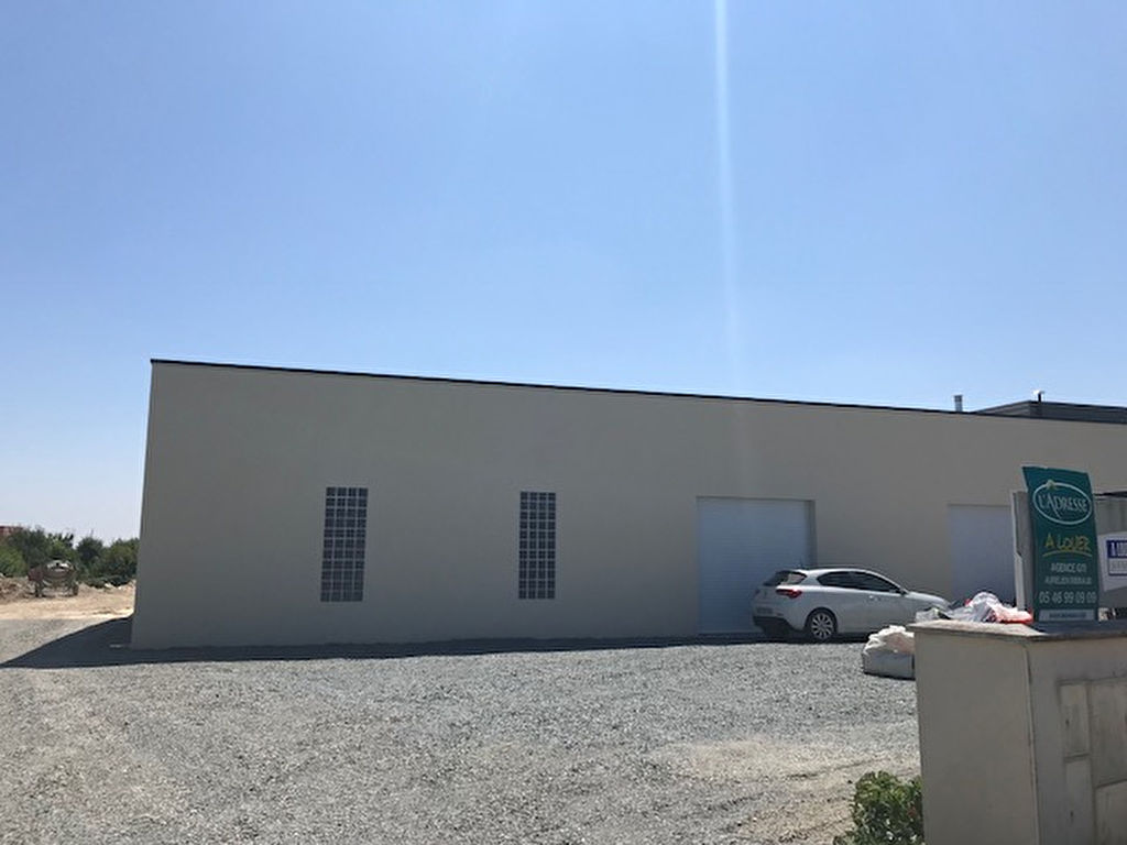 Entrepôt / Local industriel SAINT MEDARD D AUNIS (17220) 1 pièce 40.00 m²