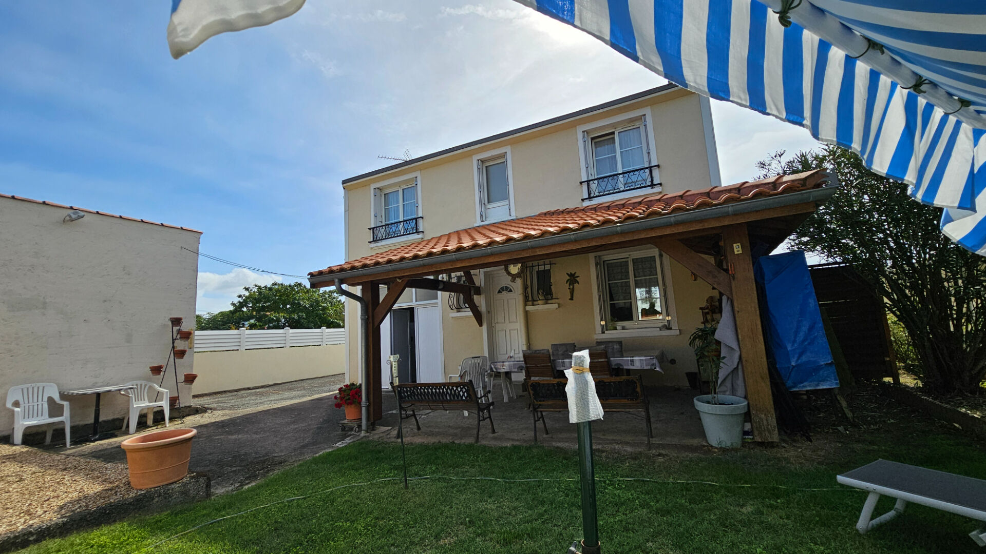 Maison SAINT NAZAIRE SUR CHARENTE (17780) 6 pi&egrave;ces 95.00 m&sup2;