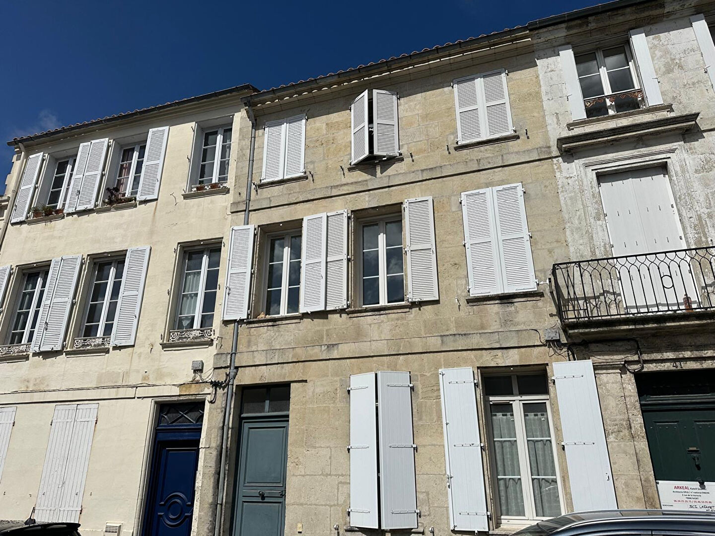 Immeuble ROCHEFORT (17300) 10 pièces 203.01 m²