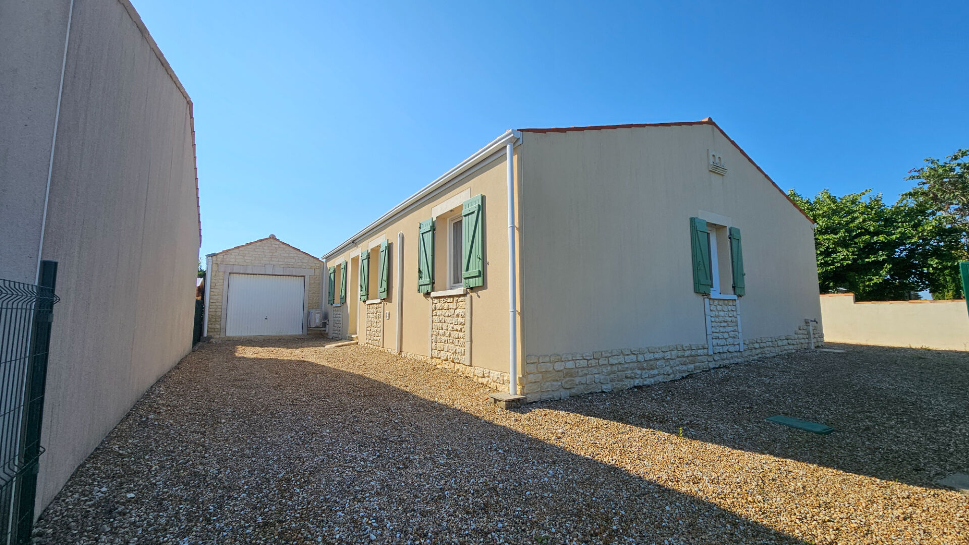 Maison PORT DES BARQUES (17730) 3 pièces 99.00 m²