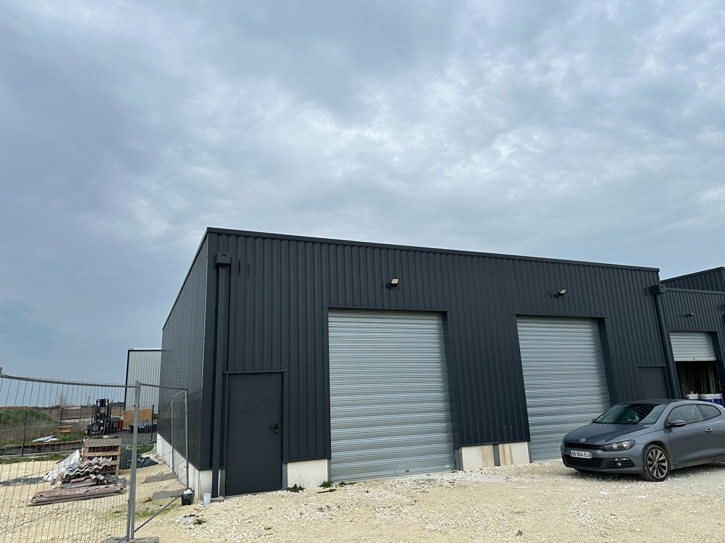 Entrepôt / Local industriel LE GUA (17600) 89.69 m²